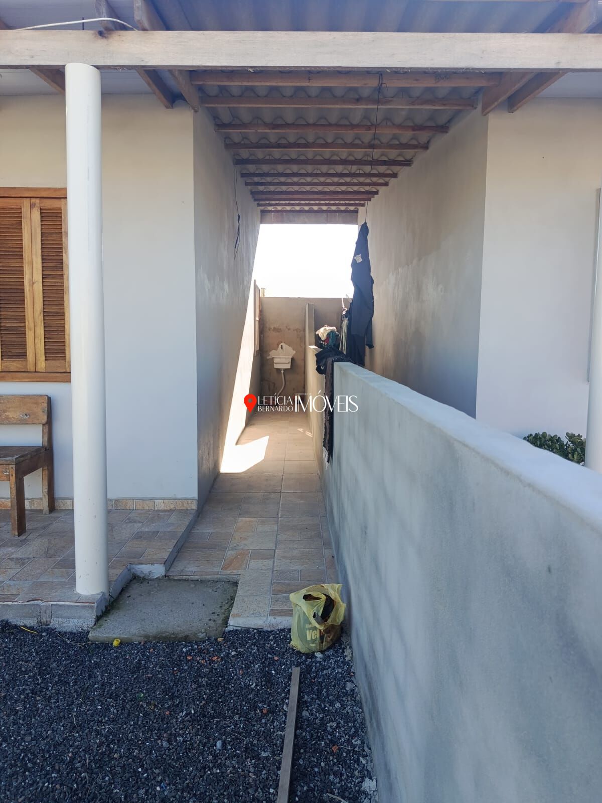 CASA DE ESQUINA COM DUAS CASAS no terreno mil - foto 4