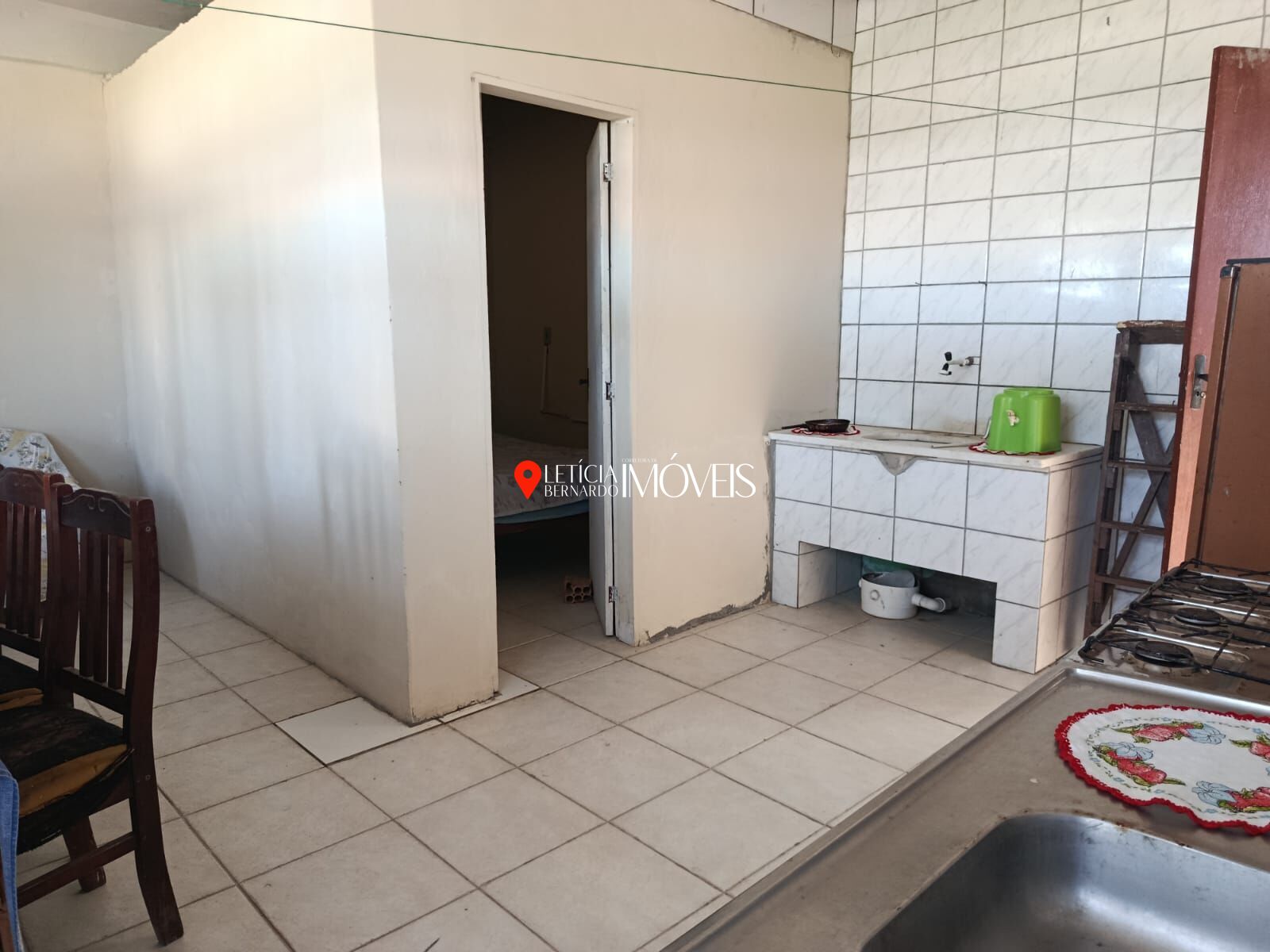 SOBRADO COM PONTO COMERCIAL EM FUNCIONAMENTO – R$ 216.000,00 — foto 15