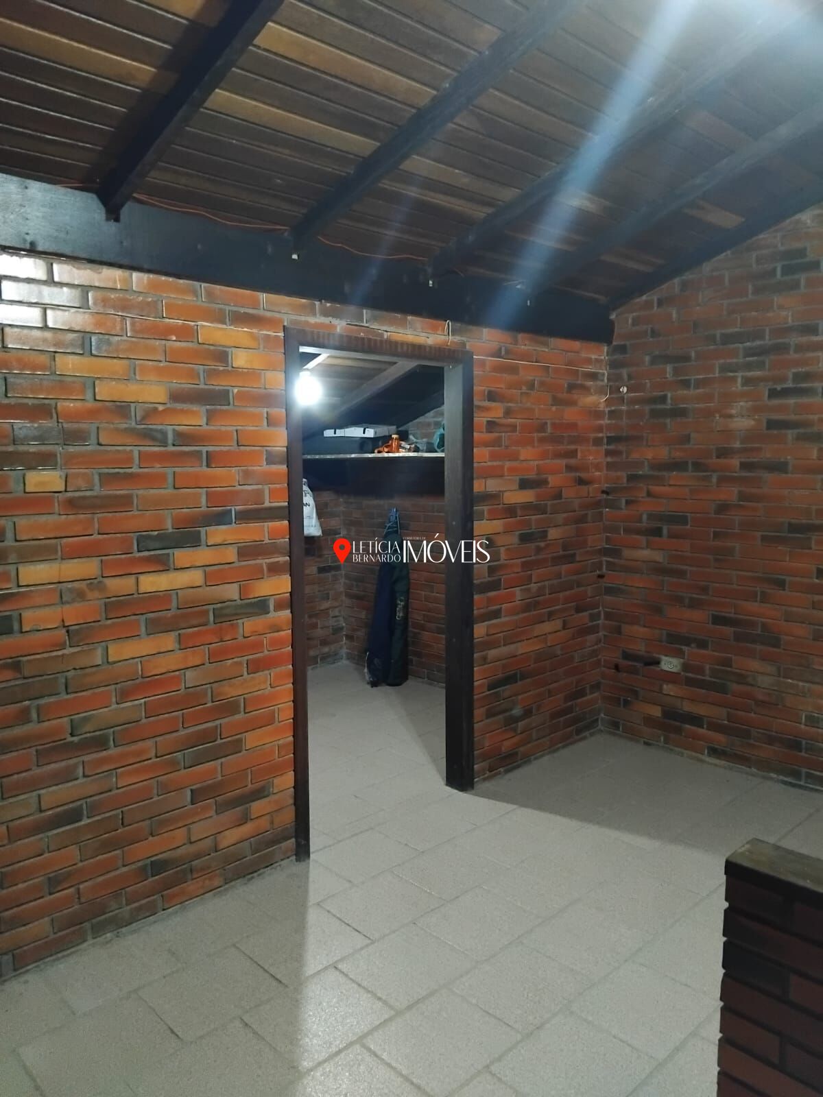 Casa Rústica e Aconchegante à Venda em Balneário Pinhal! — foto 14