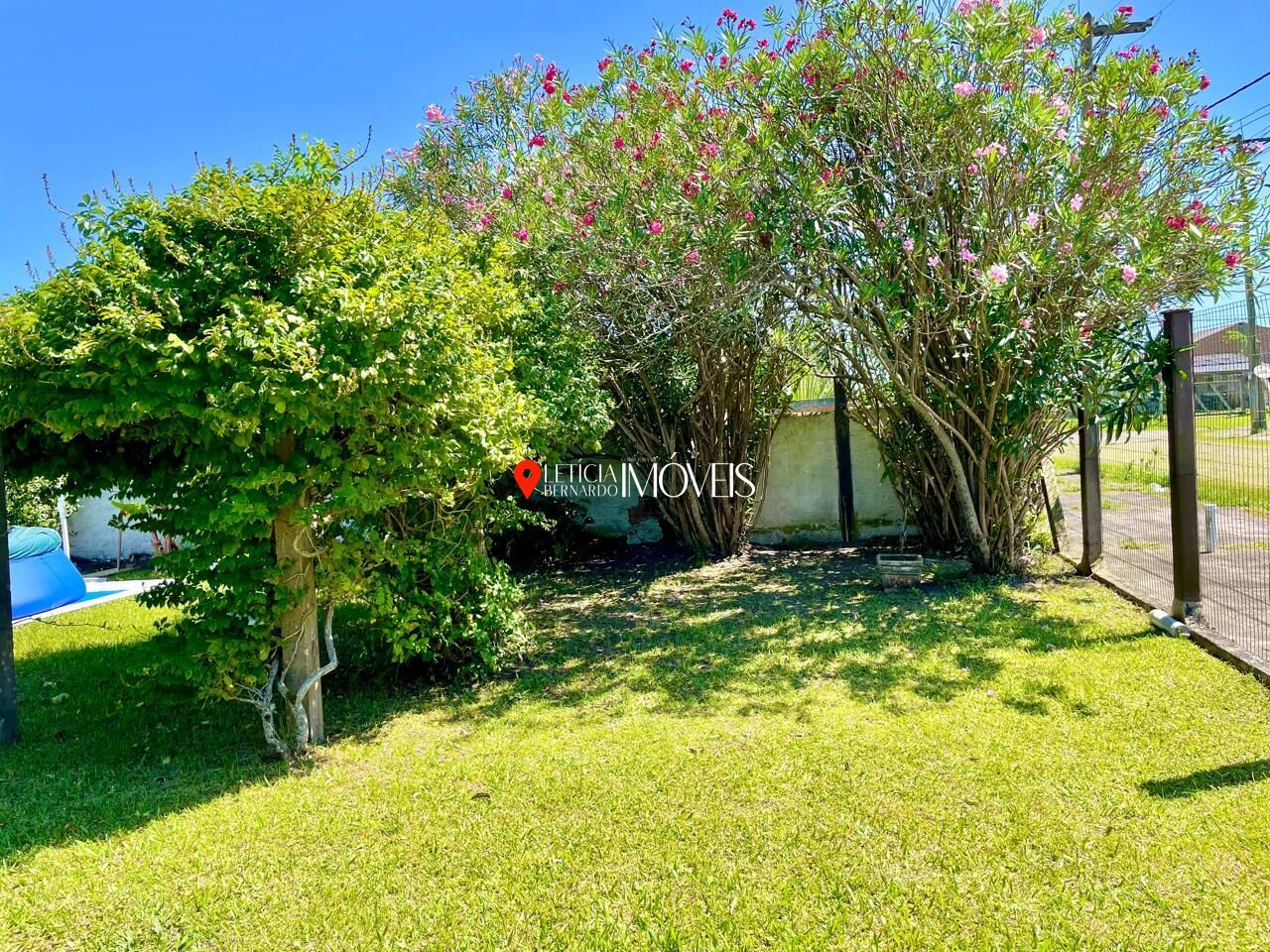 Casa à venda - com 720 m² – Espaço e Conforto para sua Família! Balneário Pinhal - foto 11