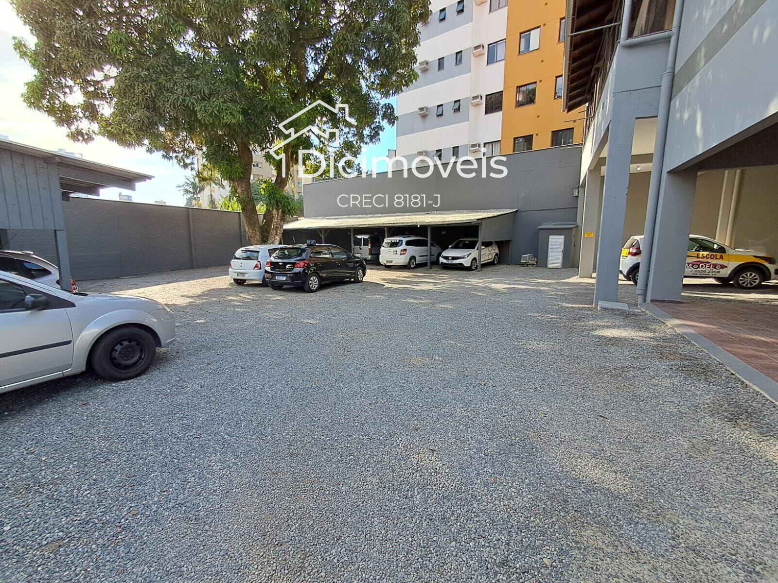 Apartamento para alugar com 3 quartos, 290m² - Foto 2