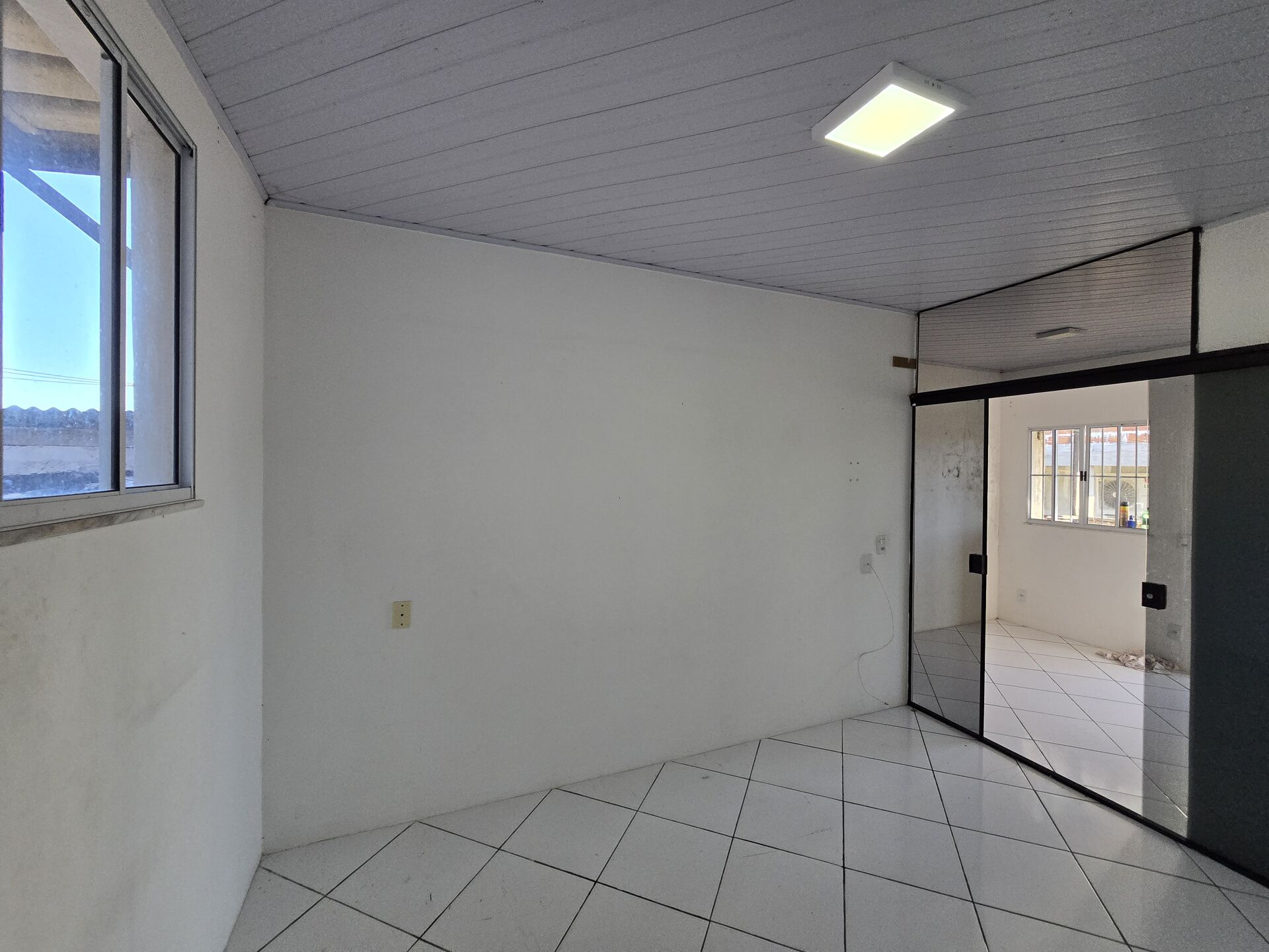 Casa à venda com 2 quartos, 80m² - Foto 25