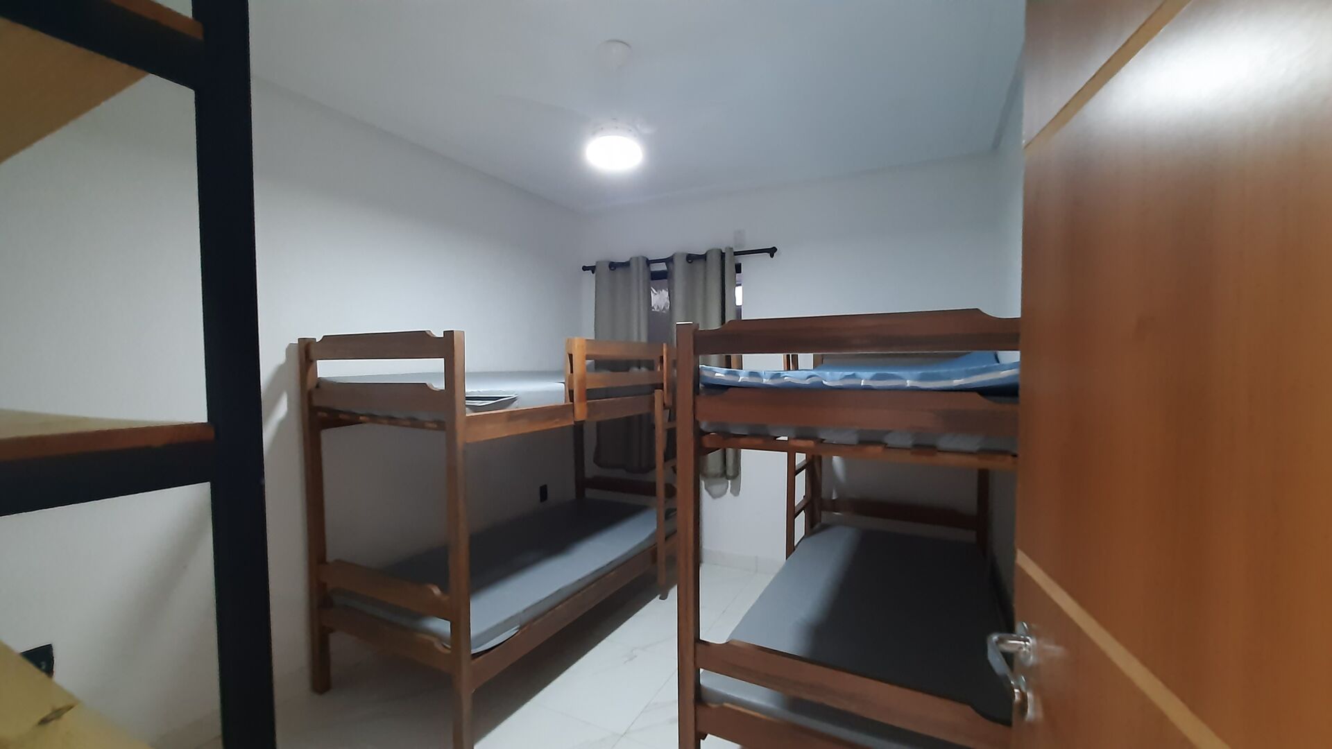 Casa de Condomínio à venda com 4 quartos, 200m² - Foto 30
