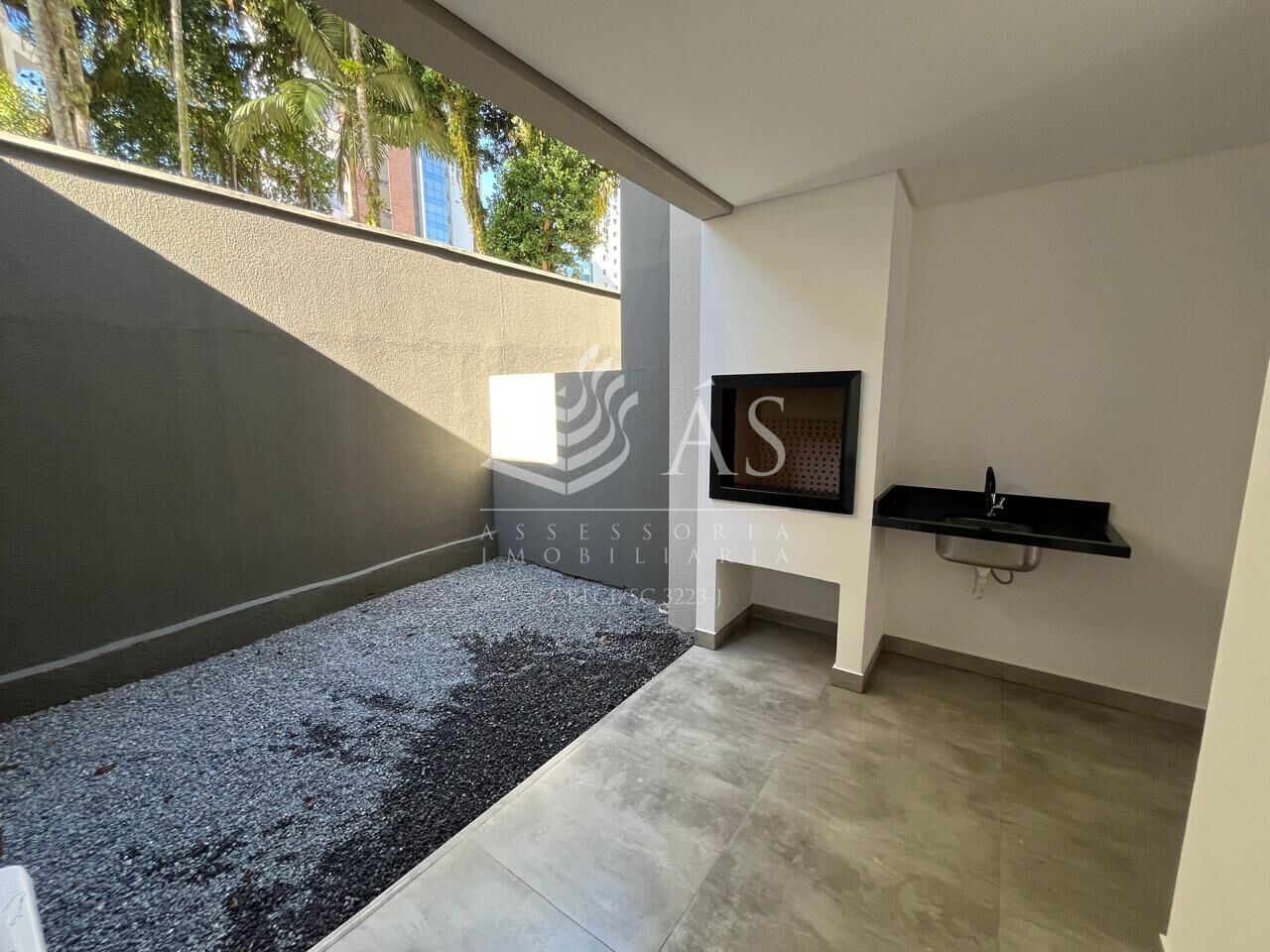 Sobrado semimobiliado no Bairro Victor Konder - Blumenau SC — foto 4