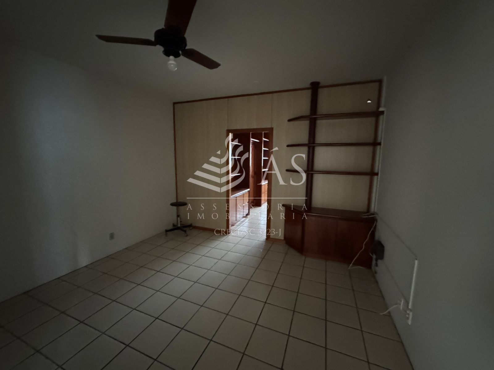 Sala Comercial localizada em Centro Clínico — foto 4