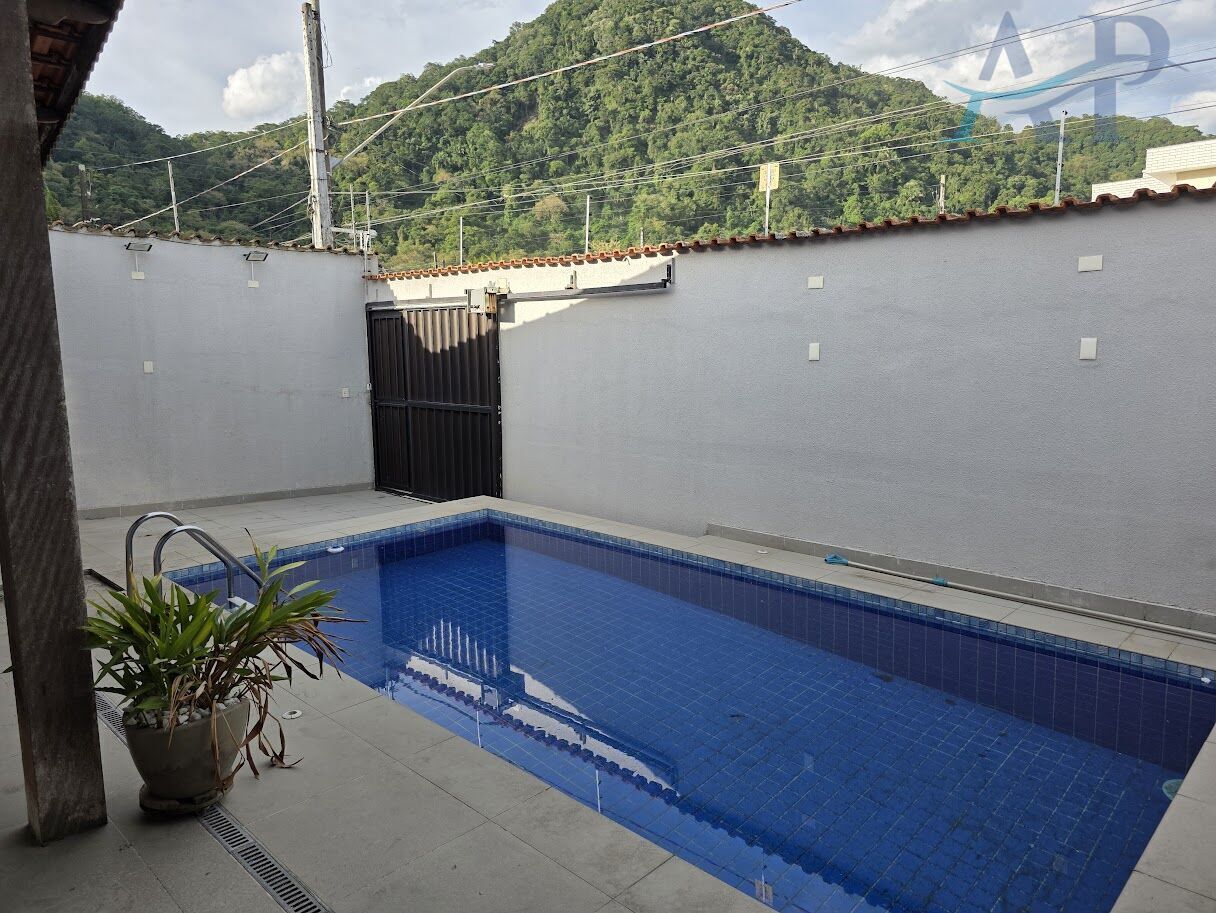 Casa, 4 quartos, 203 m² - Foto 2