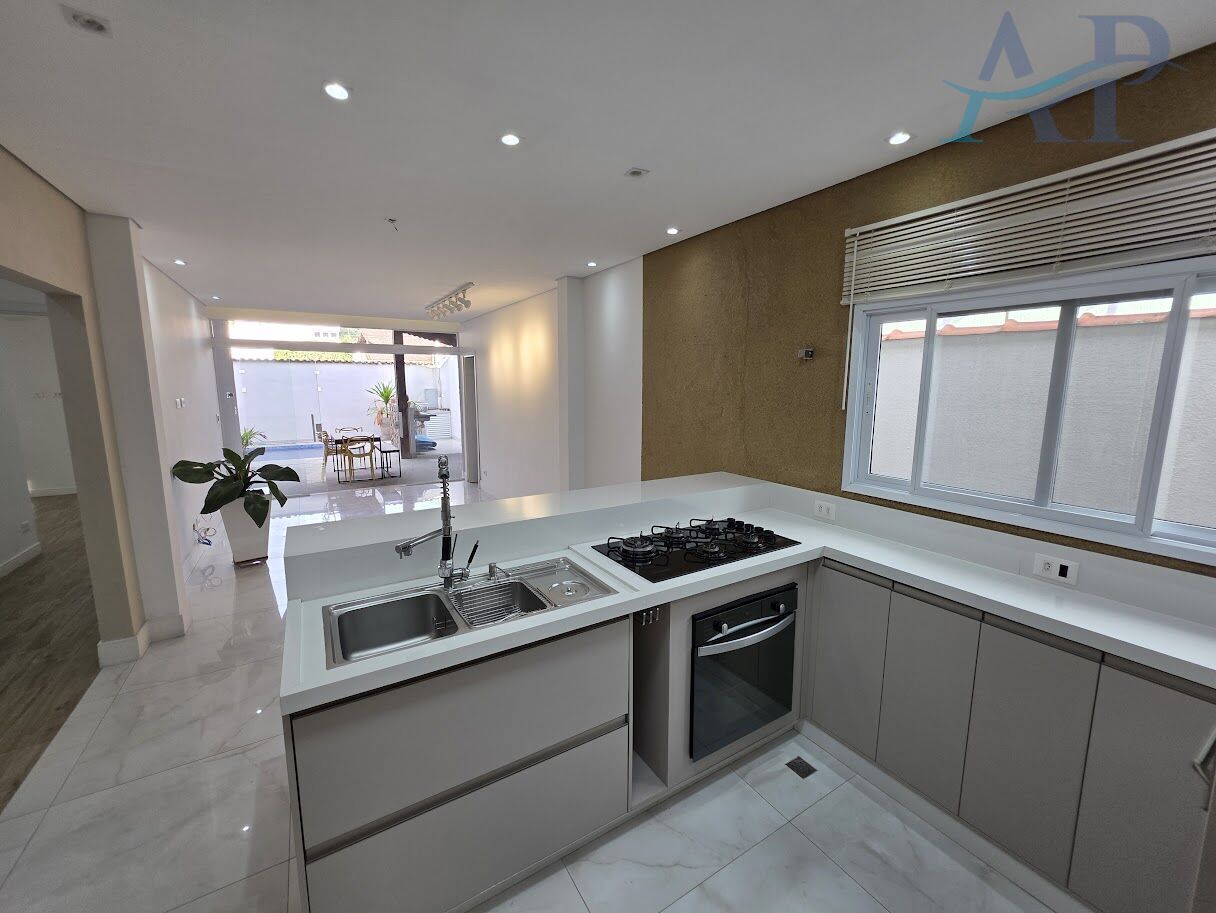 Casa, 4 quartos, 203 m² - Foto 3