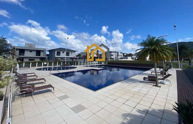Casa à venda com 4 quartos, 300m² - Foto 30