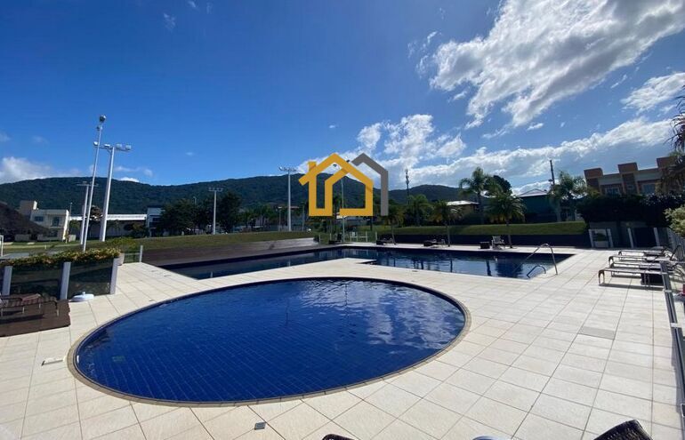 Casa à venda com 4 quartos, 300m² - Foto 31