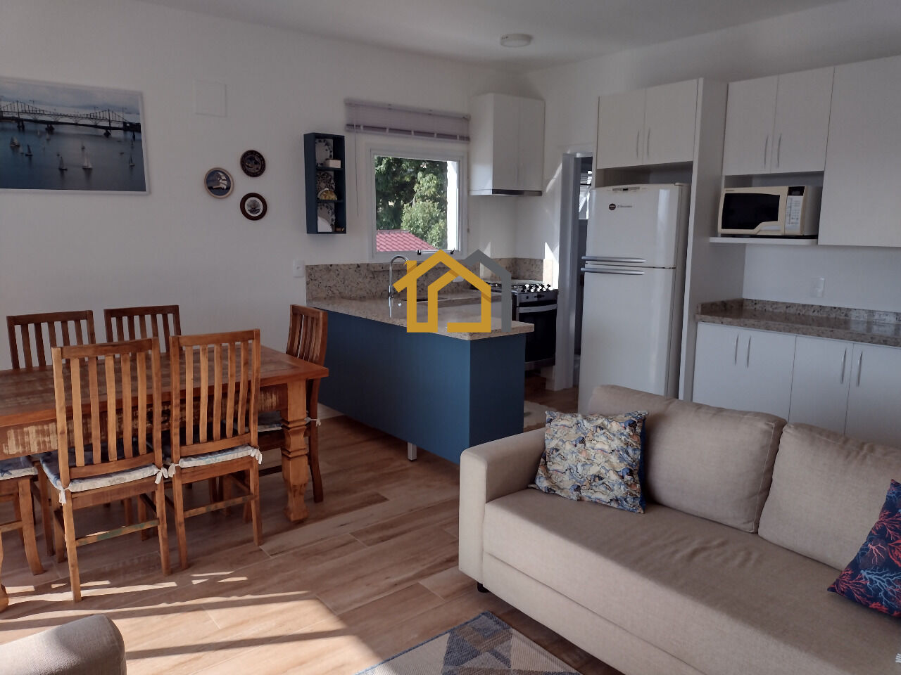 Apartamento à venda com 3 quartos, 72m² - Foto 2