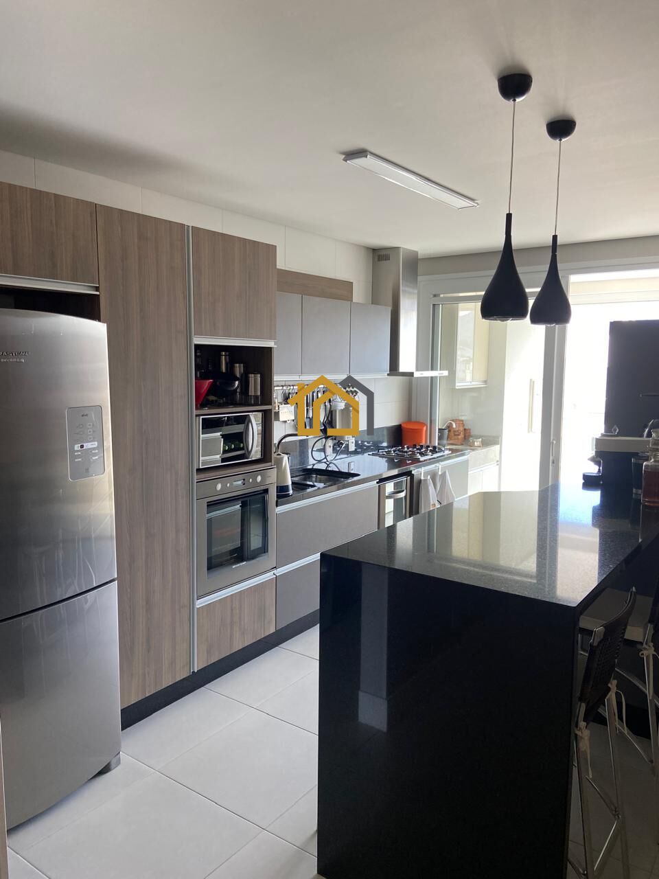 Cobertura à venda com 3 quartos, 235m² - Foto 4