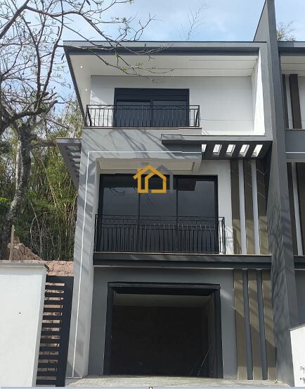 Casa à venda com 3 quartos, 143m² - Foto 2