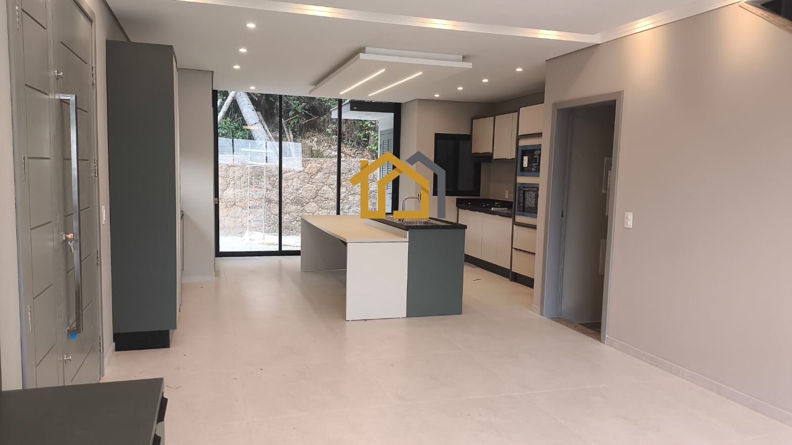 Casa à venda com 3 quartos, 143m² - Foto 5