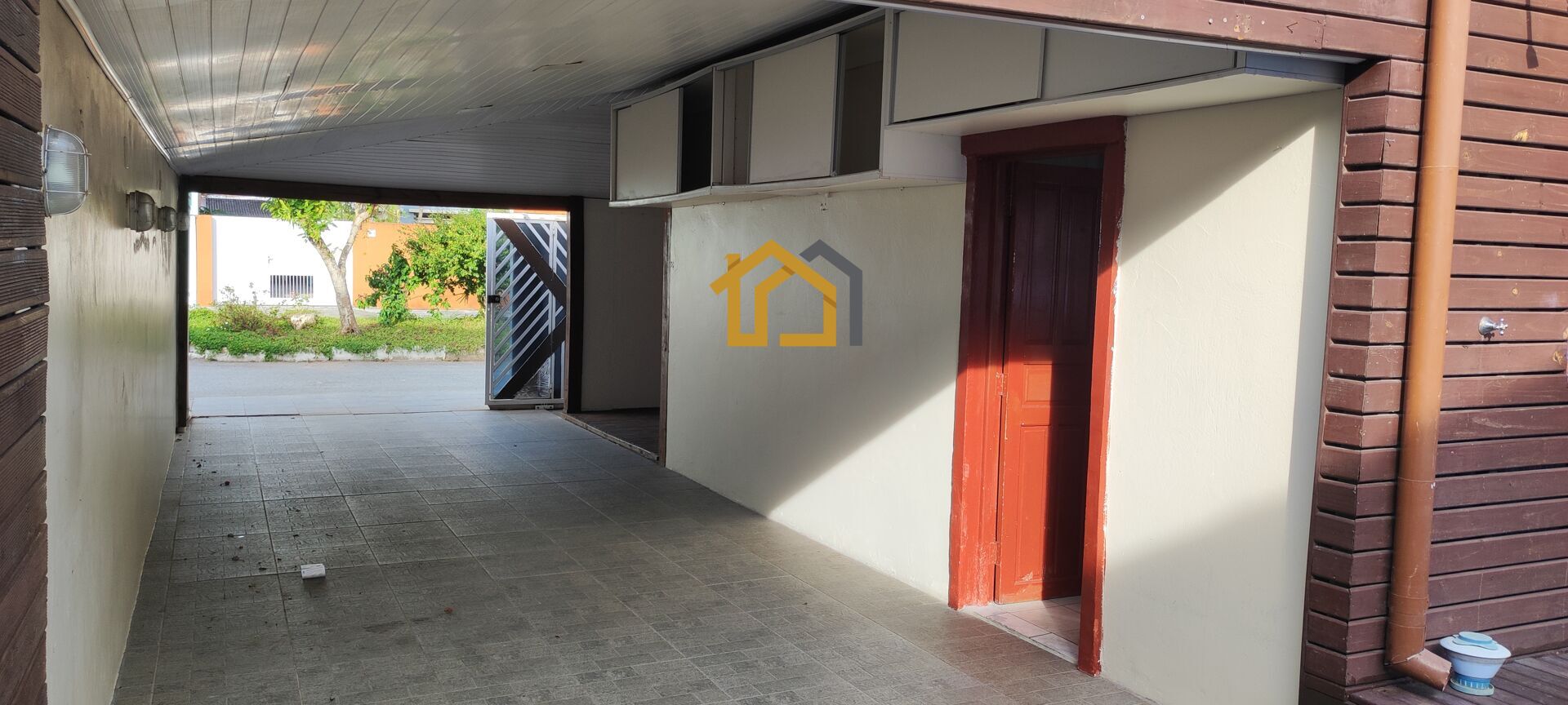 Casa à venda com 2 quartos, 140m² - Foto 12
