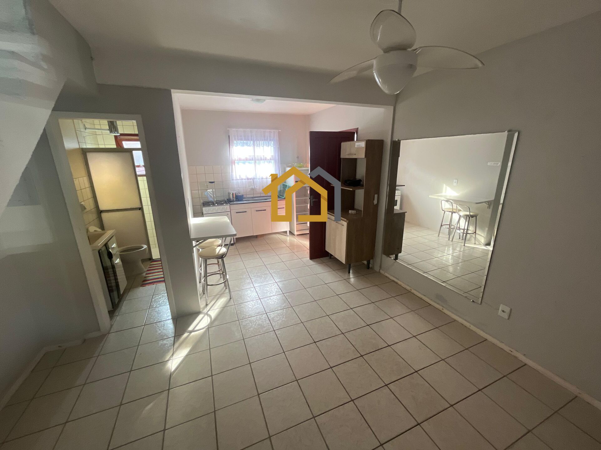Casa à venda com 2 quartos, 140m² - Foto 3