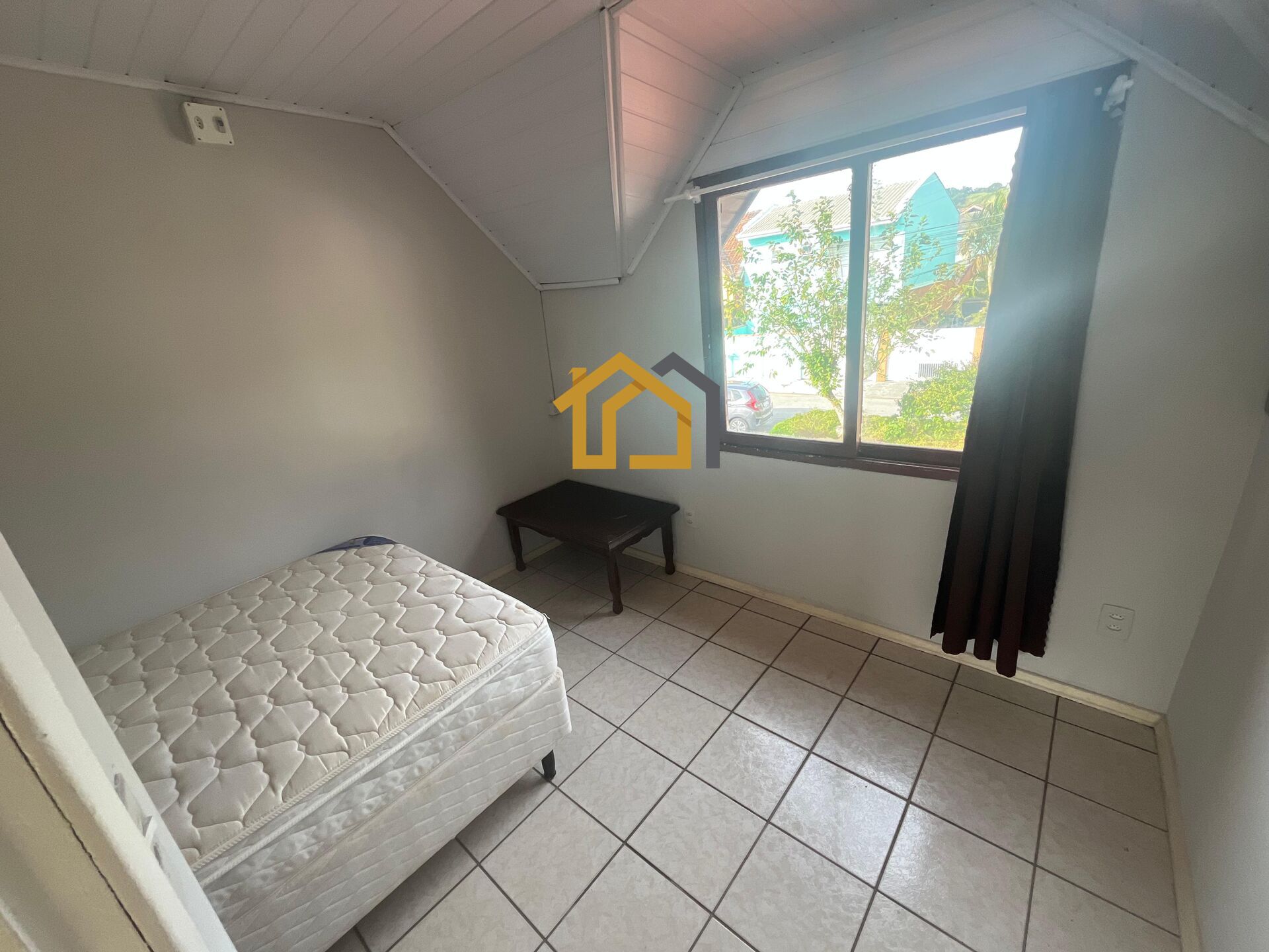 Casa à venda com 2 quartos, 140m² - Foto 9
