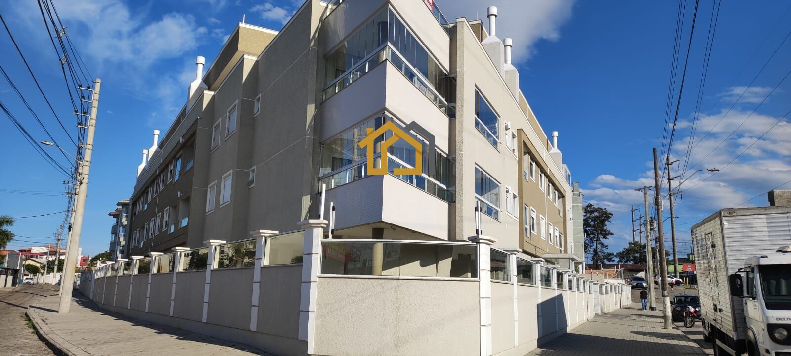 Cobertura à venda com 2 quartos, 61m² - Foto 1