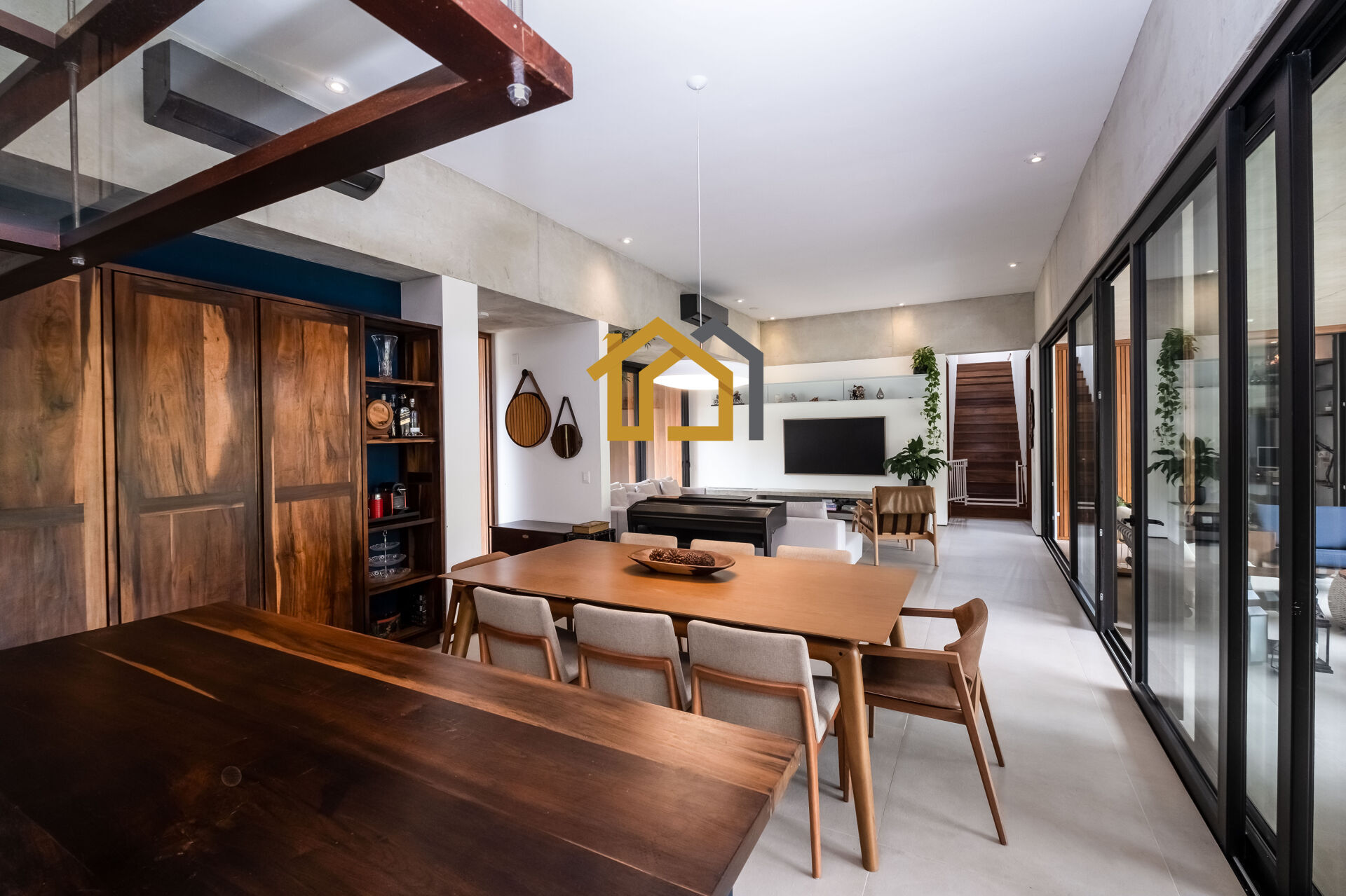 Casa à venda com 4 quartos, 444m² - Foto 2