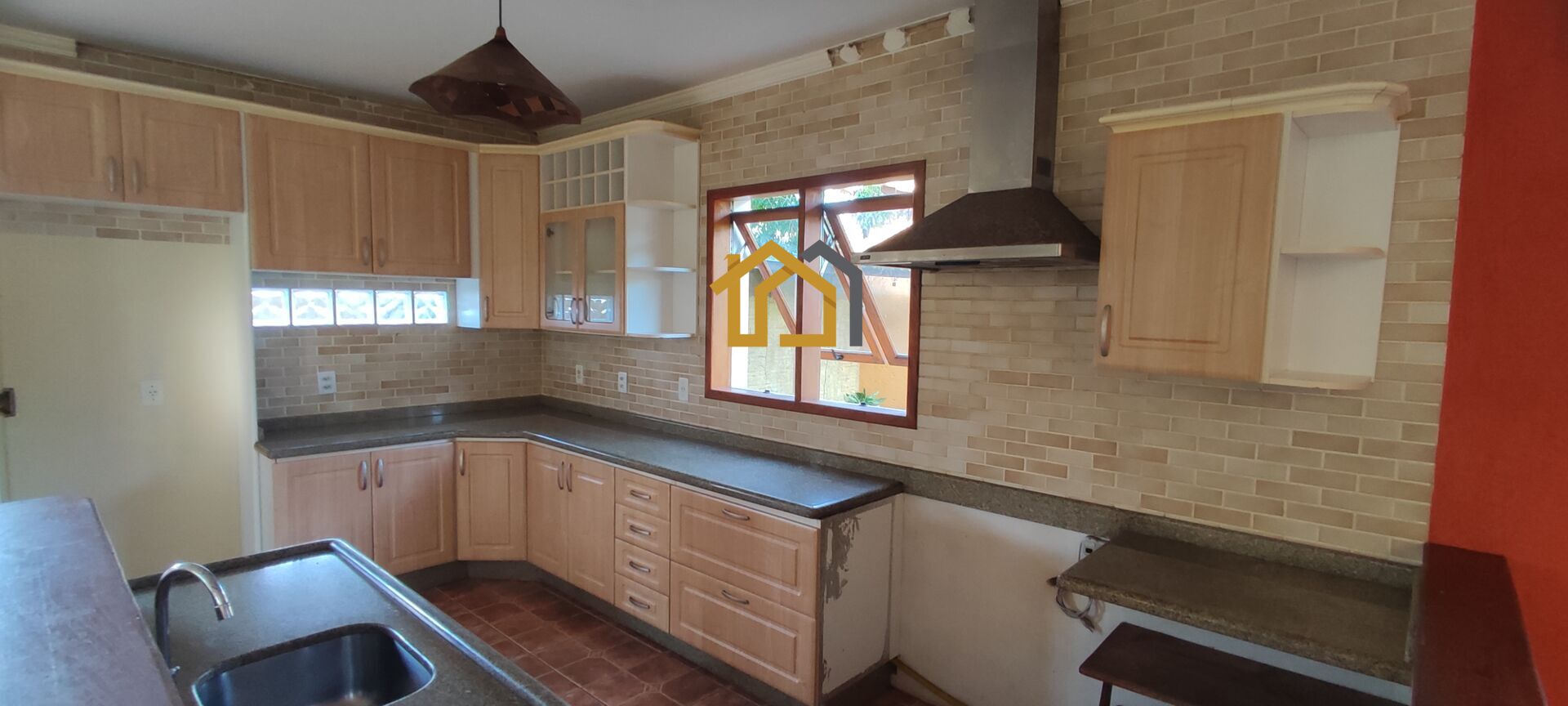 Casa à venda com 4 quartos, 200m² - Foto 5