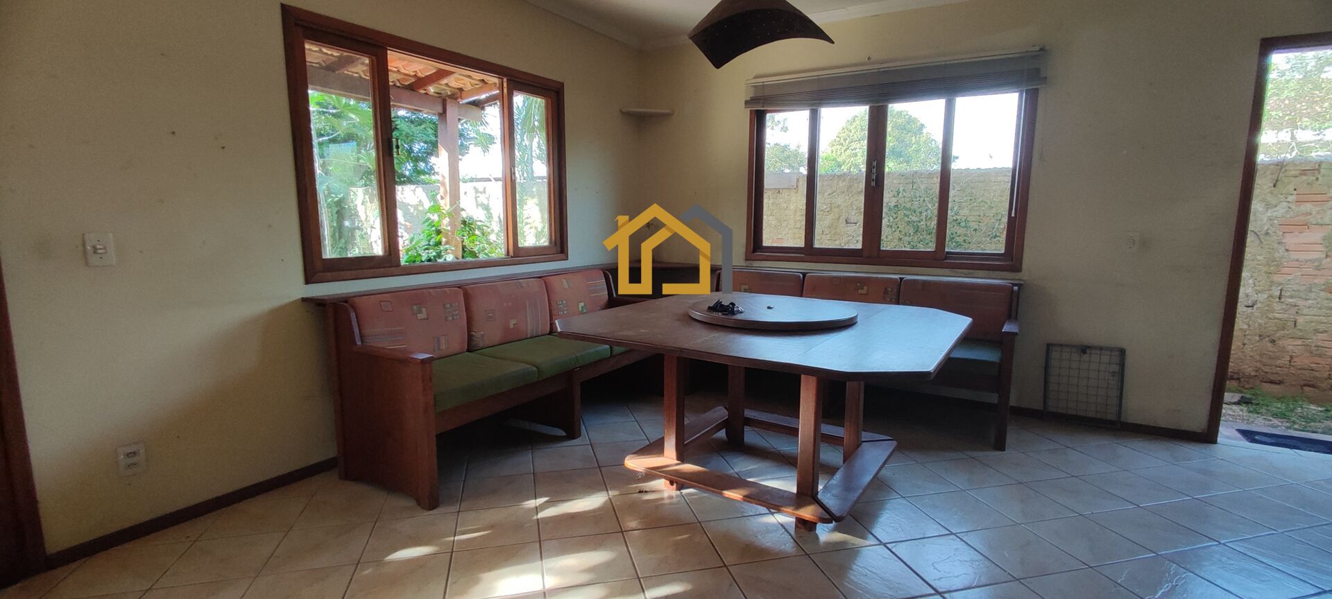 Casa à venda com 4 quartos, 200m² - Foto 8