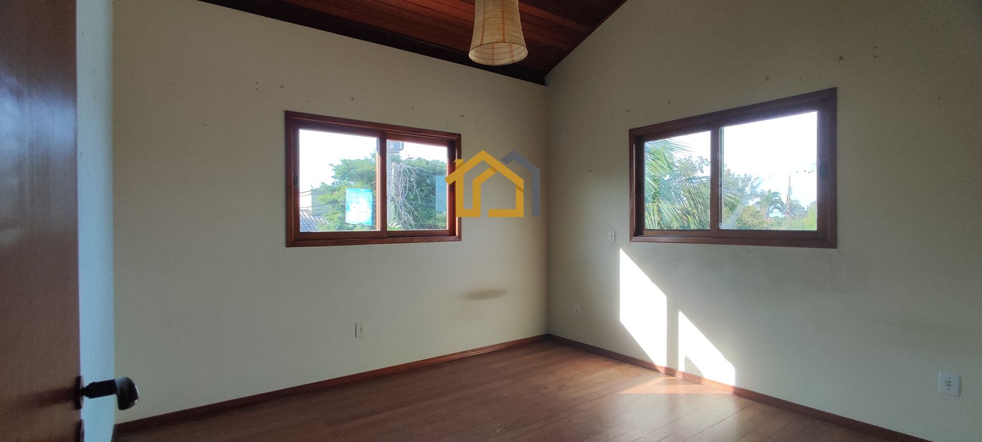 Casa à venda com 4 quartos, 200m² - Foto 23