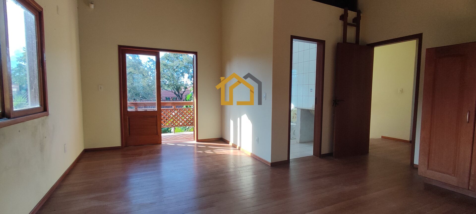 Casa à venda com 4 quartos, 200m² - Foto 24
