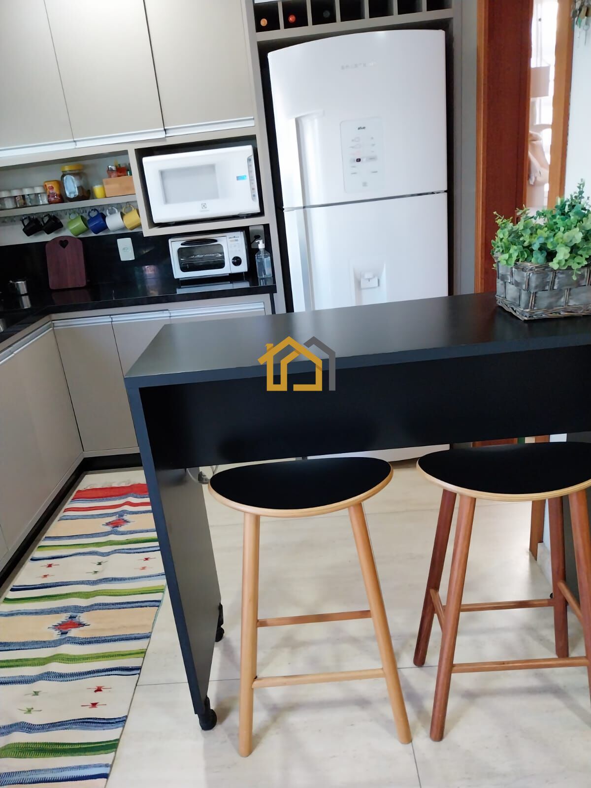 Casa à venda com 4 quartos, 174m² - Foto 4