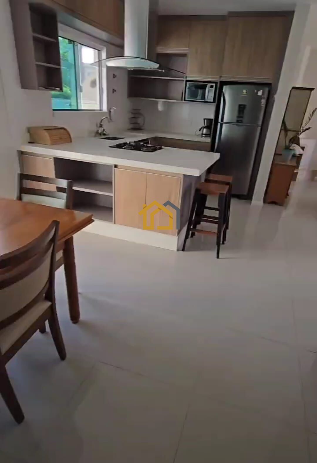 Casa à venda com 4 quartos, 224m² - Foto 6