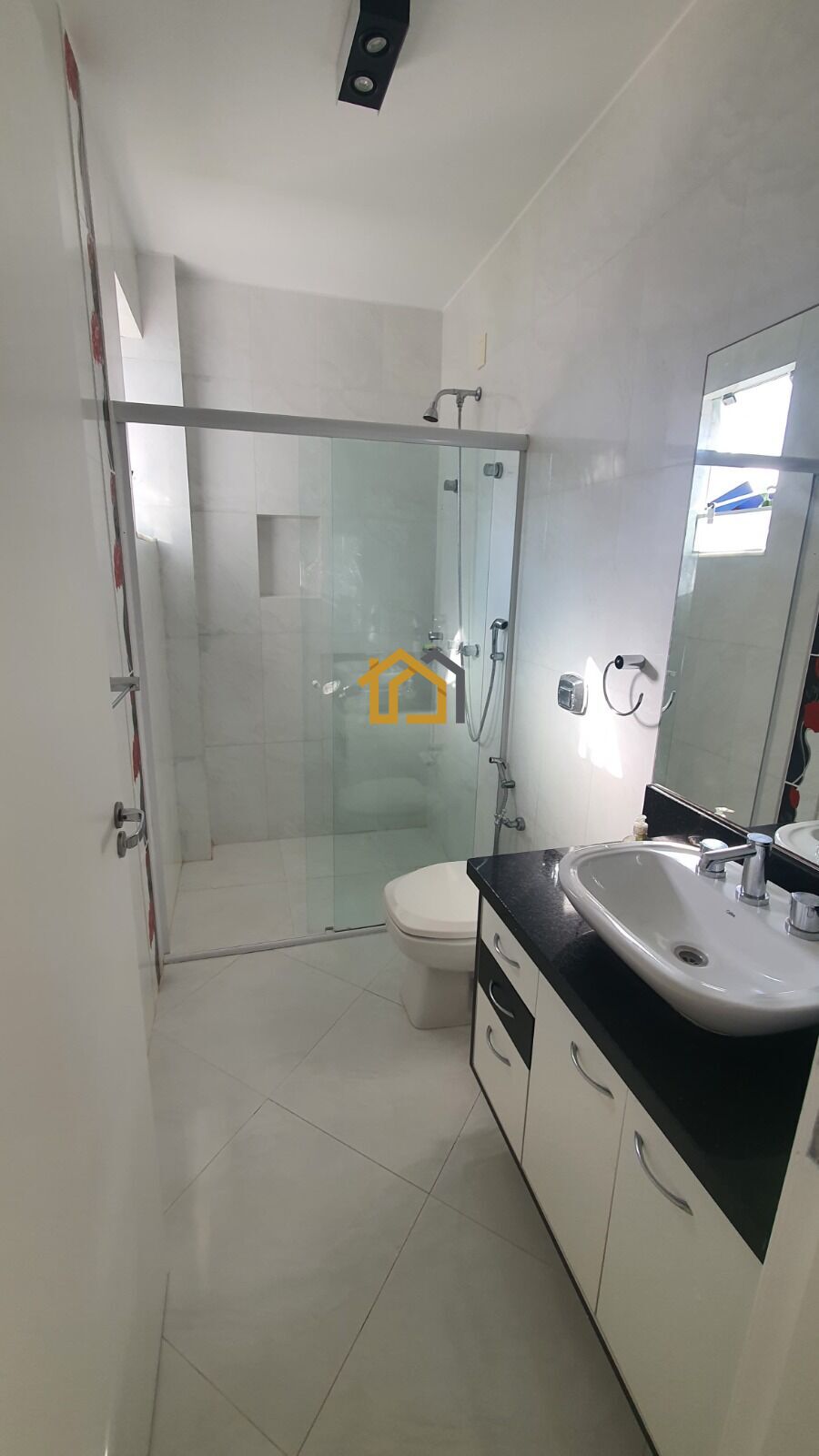Casa à venda com 4 quartos, 224m² - Foto 11