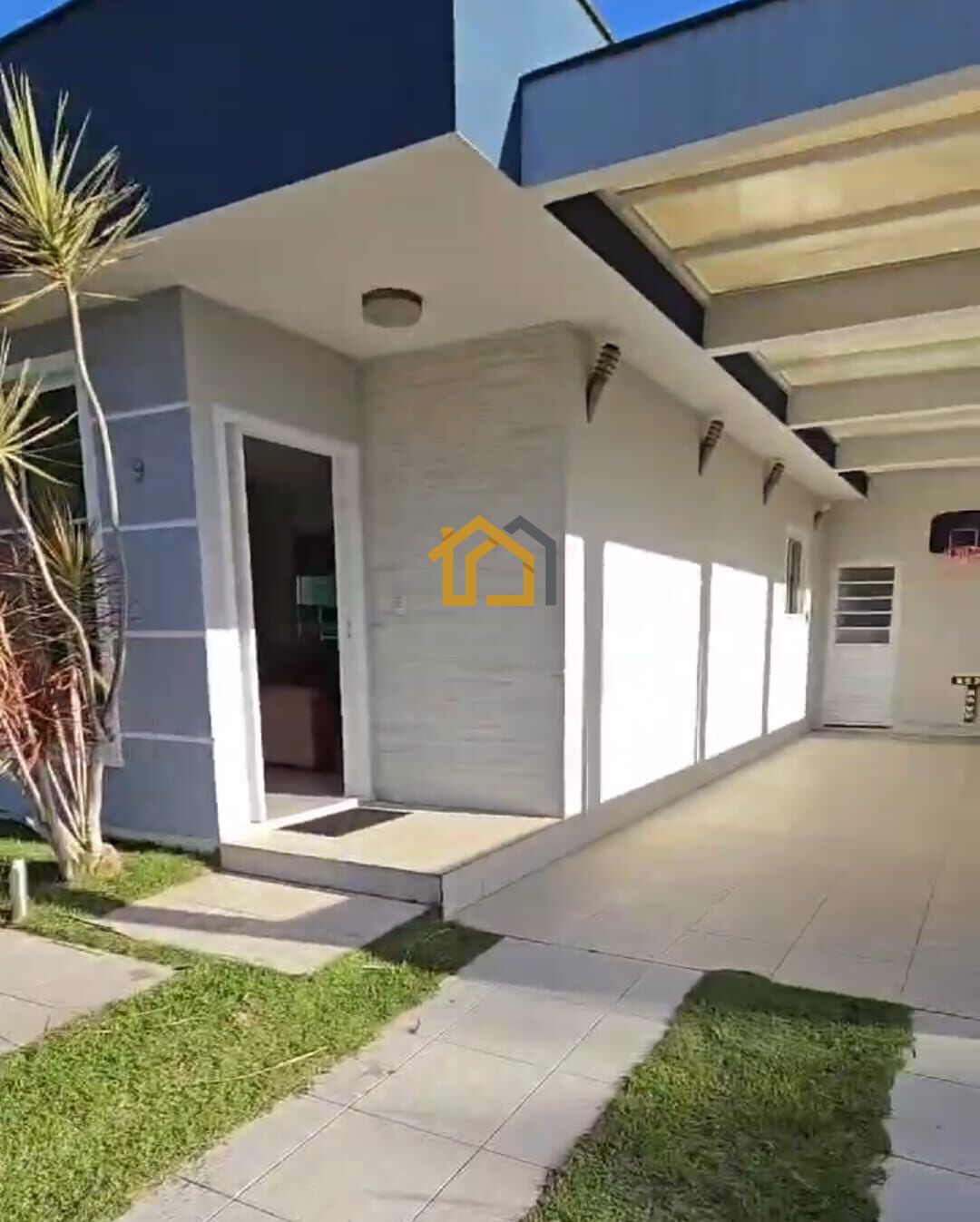 Casa à venda com 4 quartos, 224m² - Foto 2