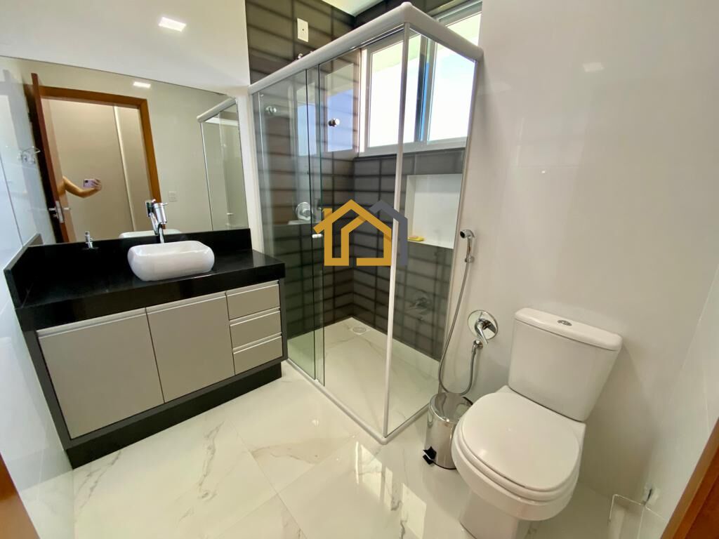 Casa à venda com 4 quartos, 300m² - Foto 20