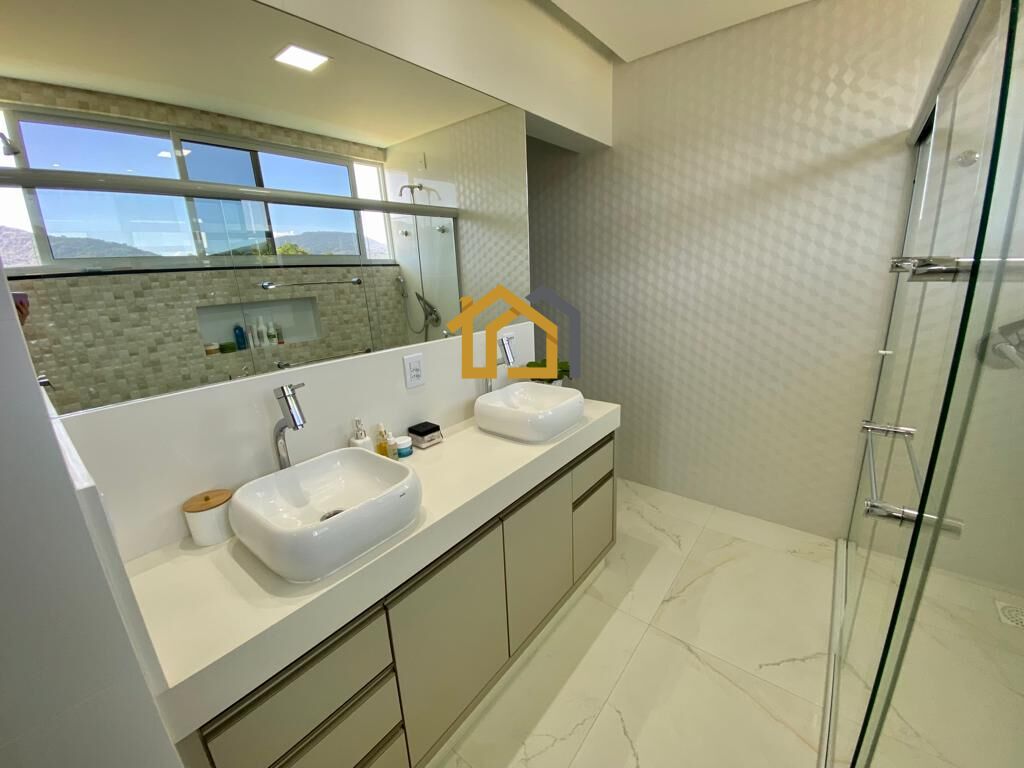 Casa à venda com 4 quartos, 300m² - Foto 15