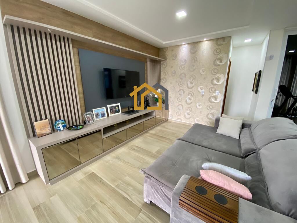 Casa à venda com 4 quartos, 300m² - Foto 4