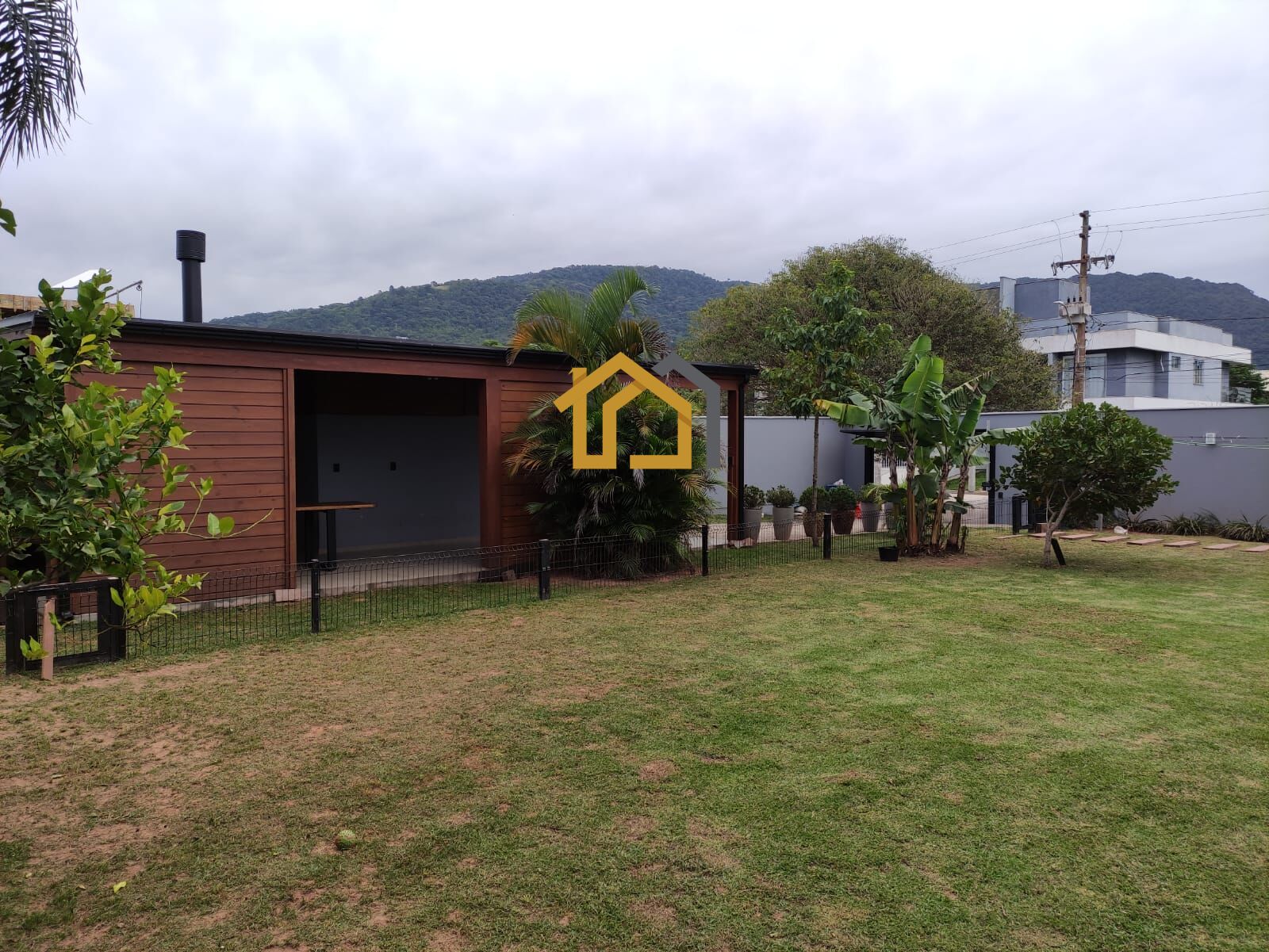 Casa à venda com 2 quartos, 105m² - Foto 19