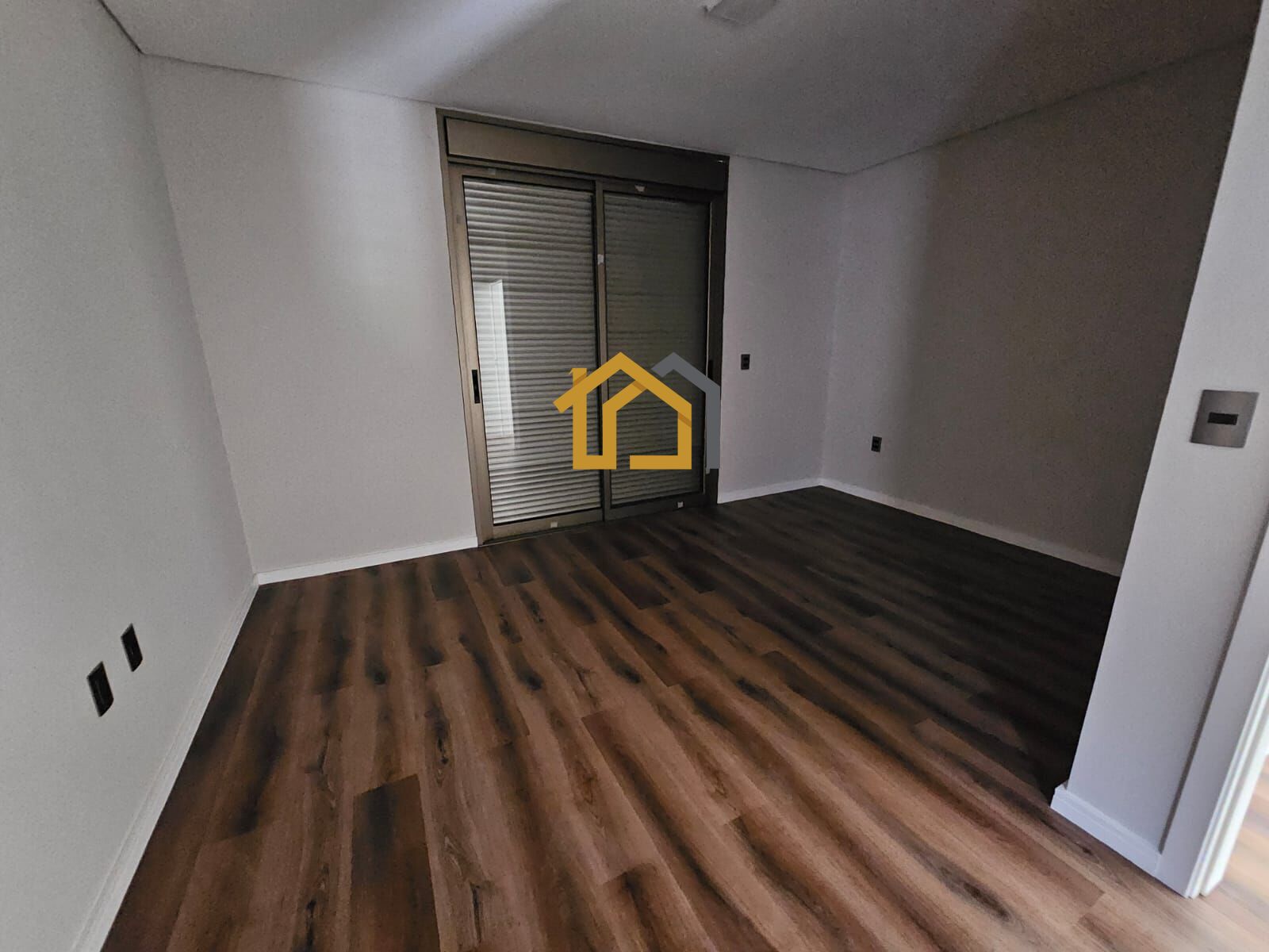 Casa à venda com 4 quartos, 250m² - Foto 29