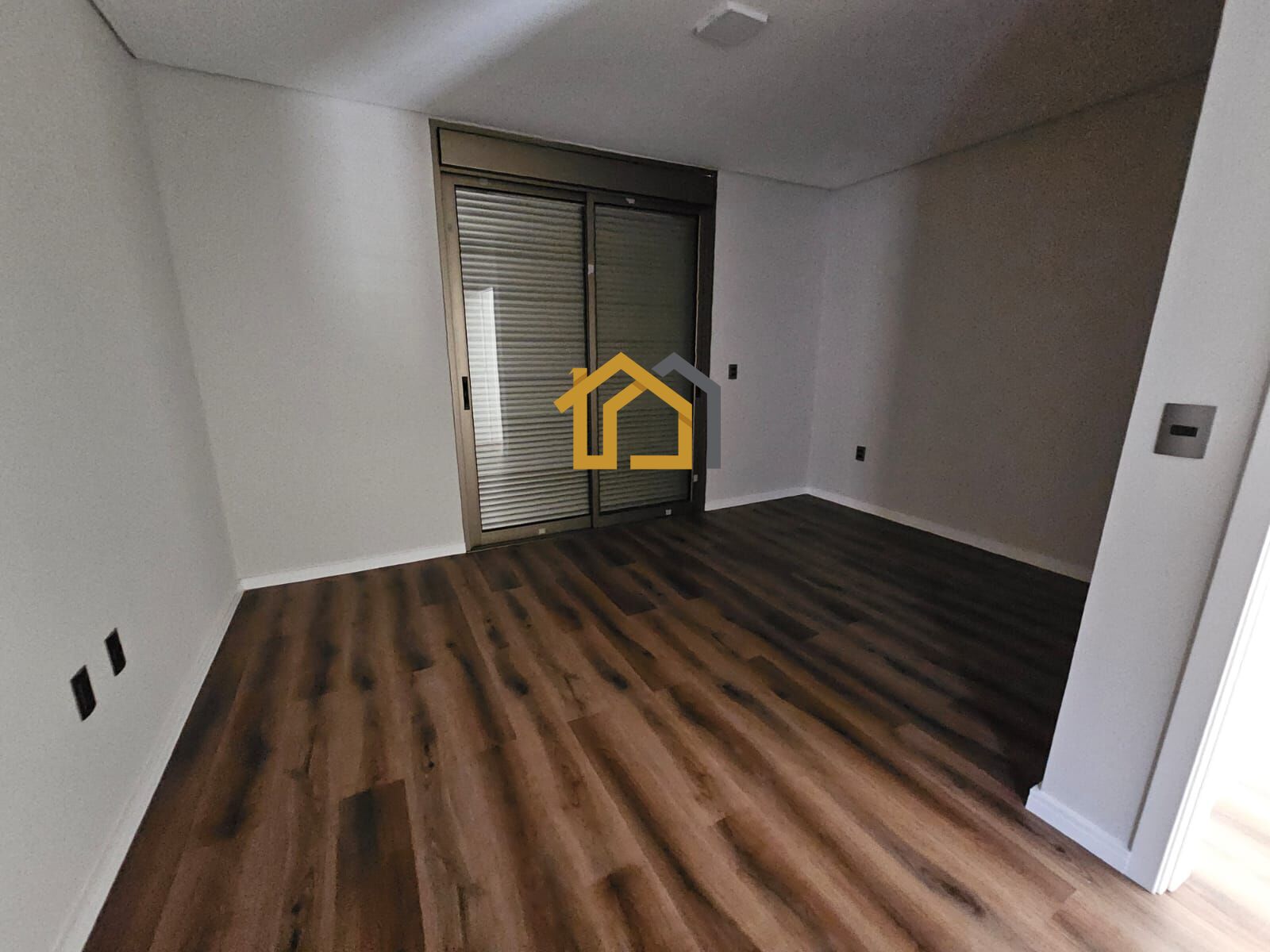 Casa à venda com 4 quartos, 250m² - Foto 32