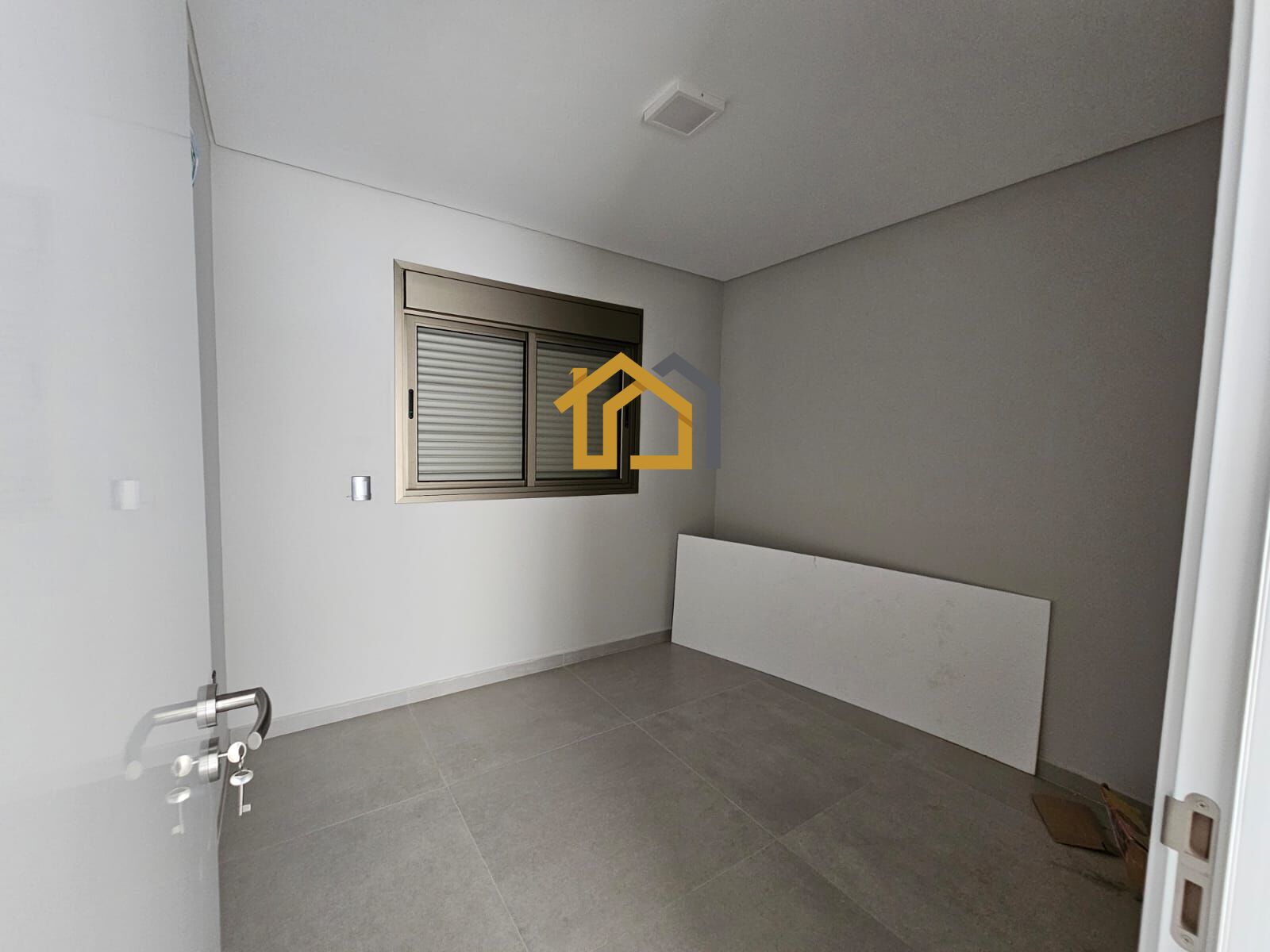 Casa à venda com 4 quartos, 250m² - Foto 14