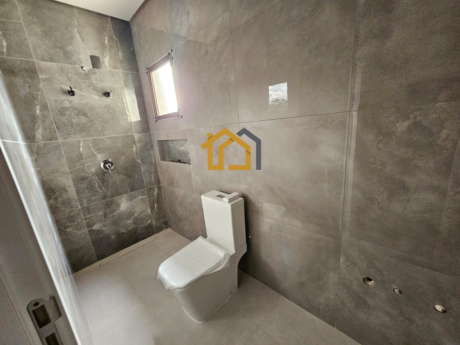 Casa à venda com 4 quartos, 250m² - Foto 27