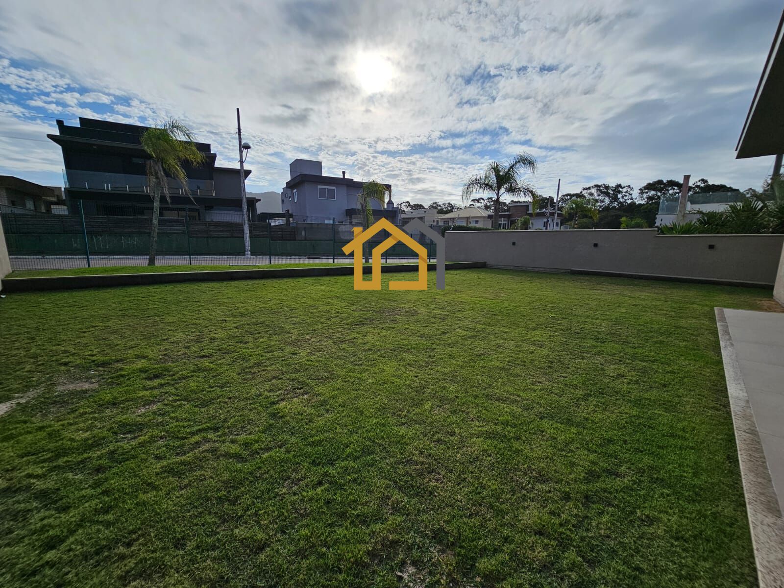 Casa à venda com 4 quartos, 250m² - Foto 35