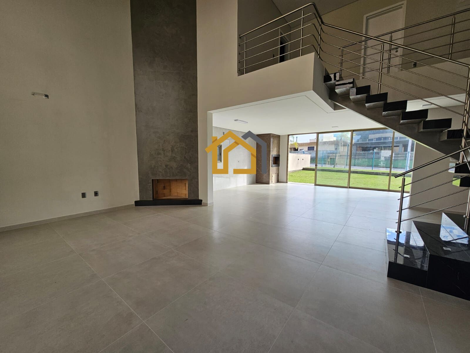 Casa à venda com 4 quartos, 250m² - Foto 7