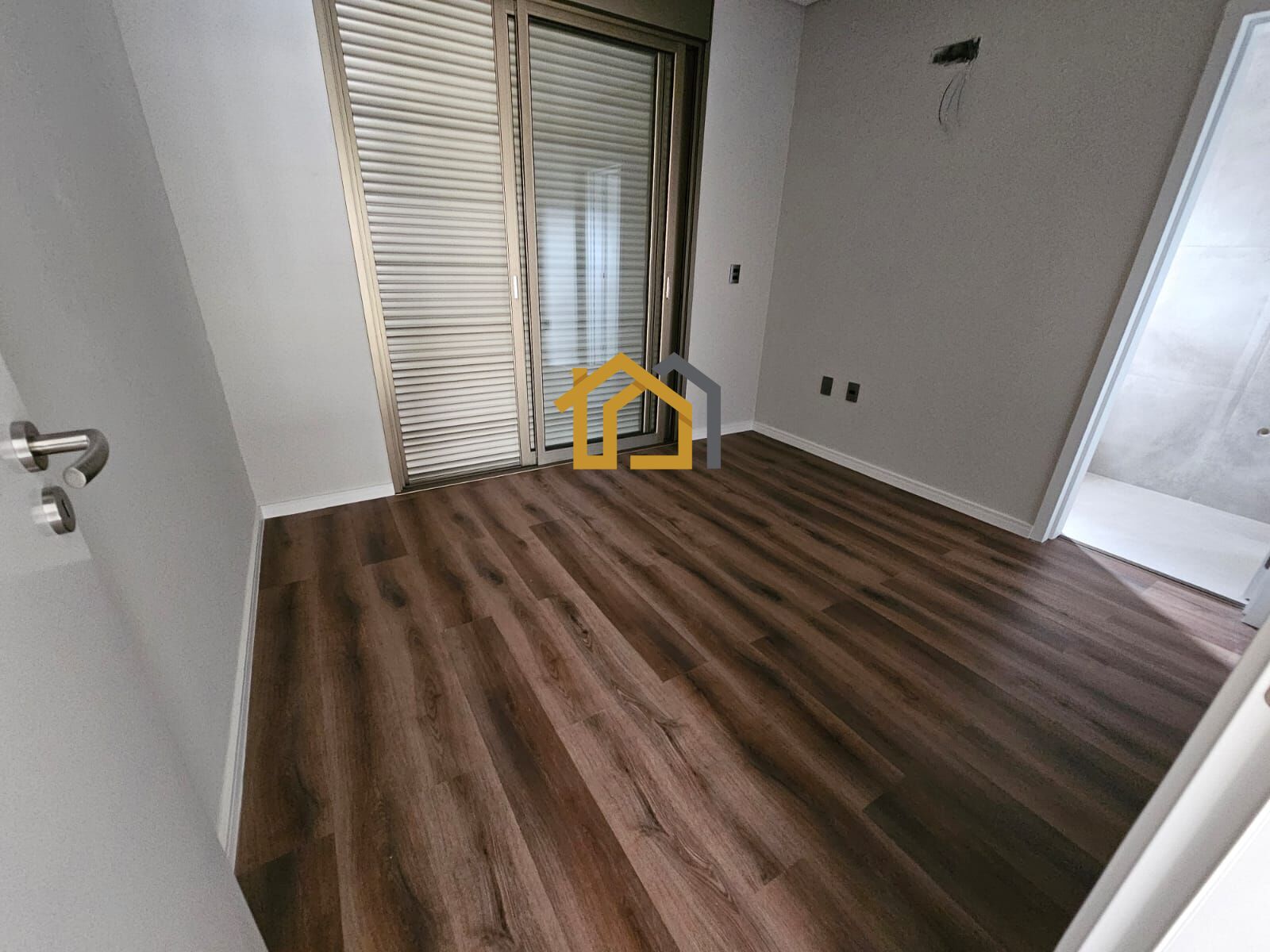 Casa à venda com 4 quartos, 250m² - Foto 28