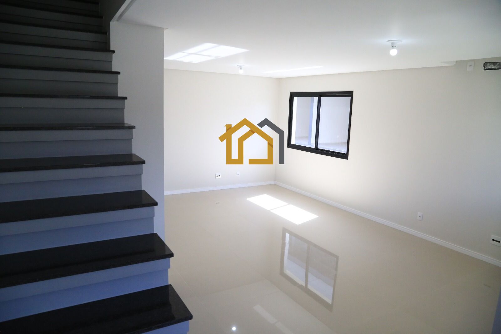 Casa à venda com 3 quartos, 142m² - Foto 11