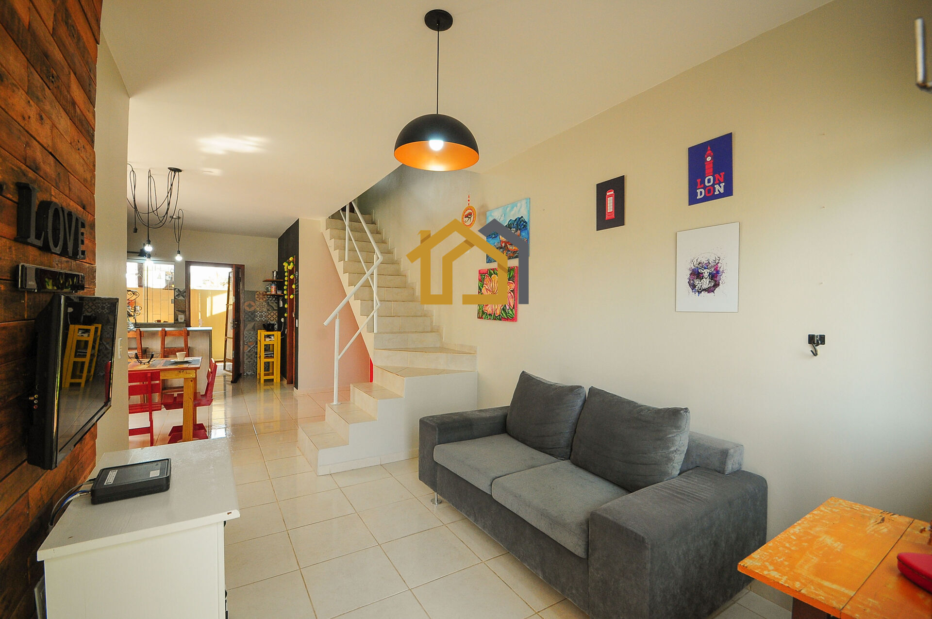 Casa à venda com 3 quartos, 104m² - Foto 2