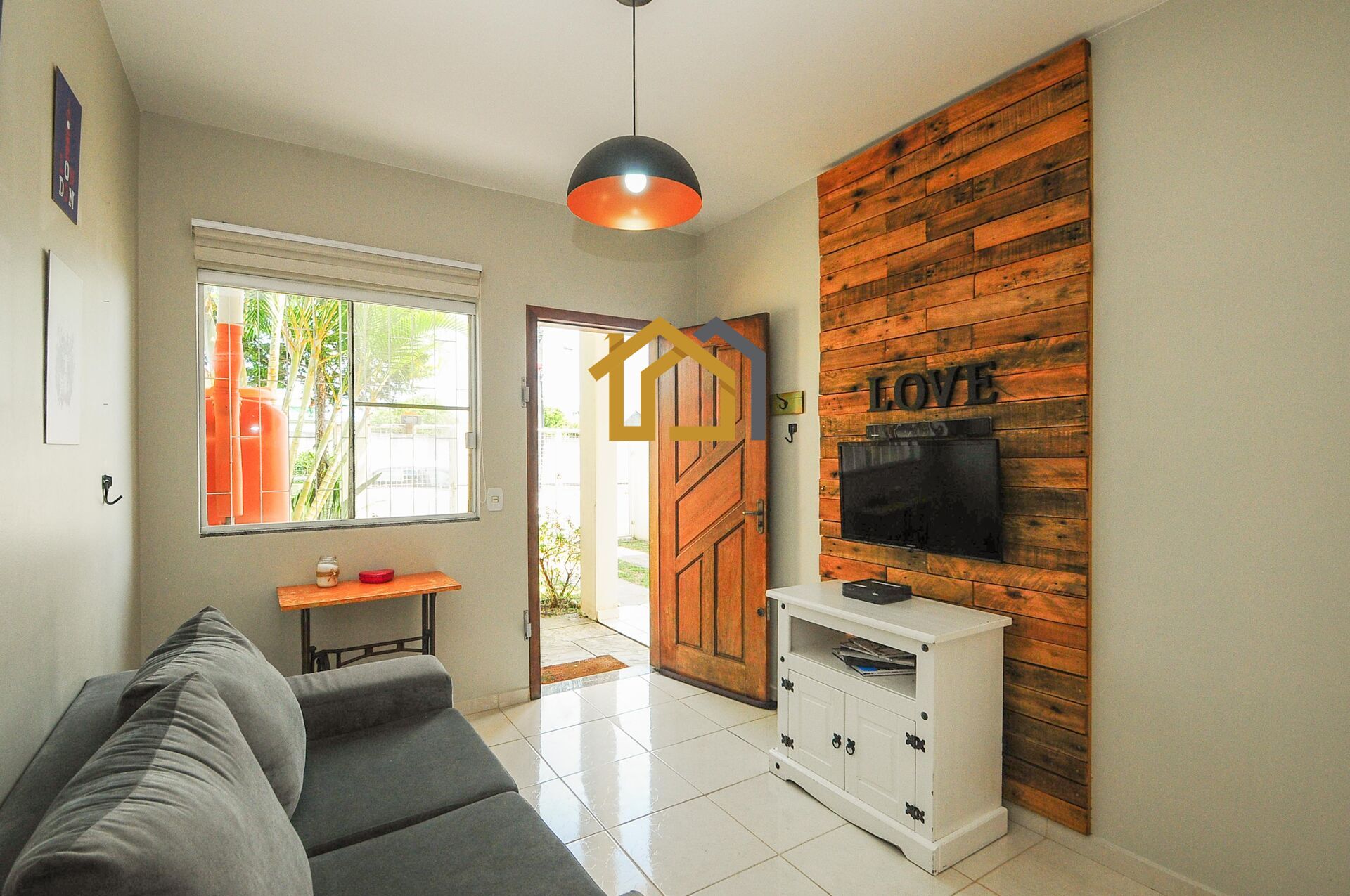 Casa à venda com 3 quartos, 104m² - Foto 4