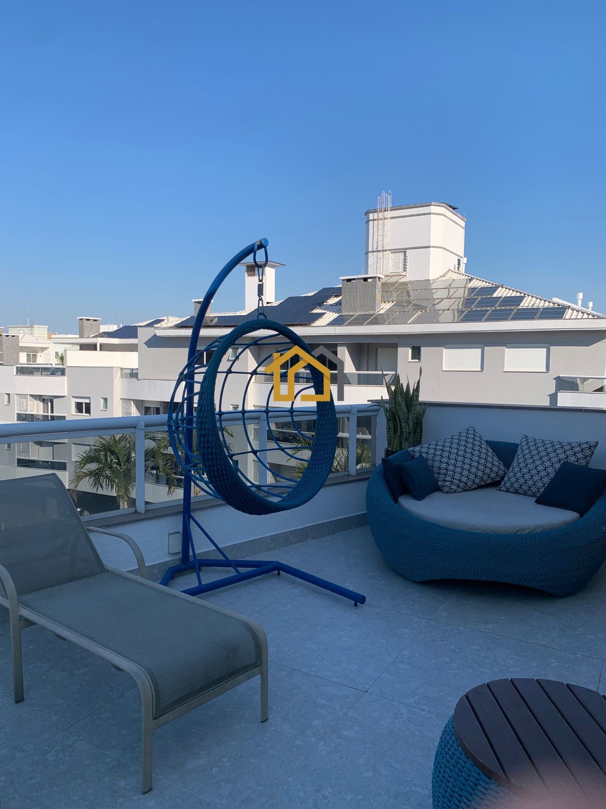 Cobertura à venda com 3 quartos, 221m² - Foto 2
