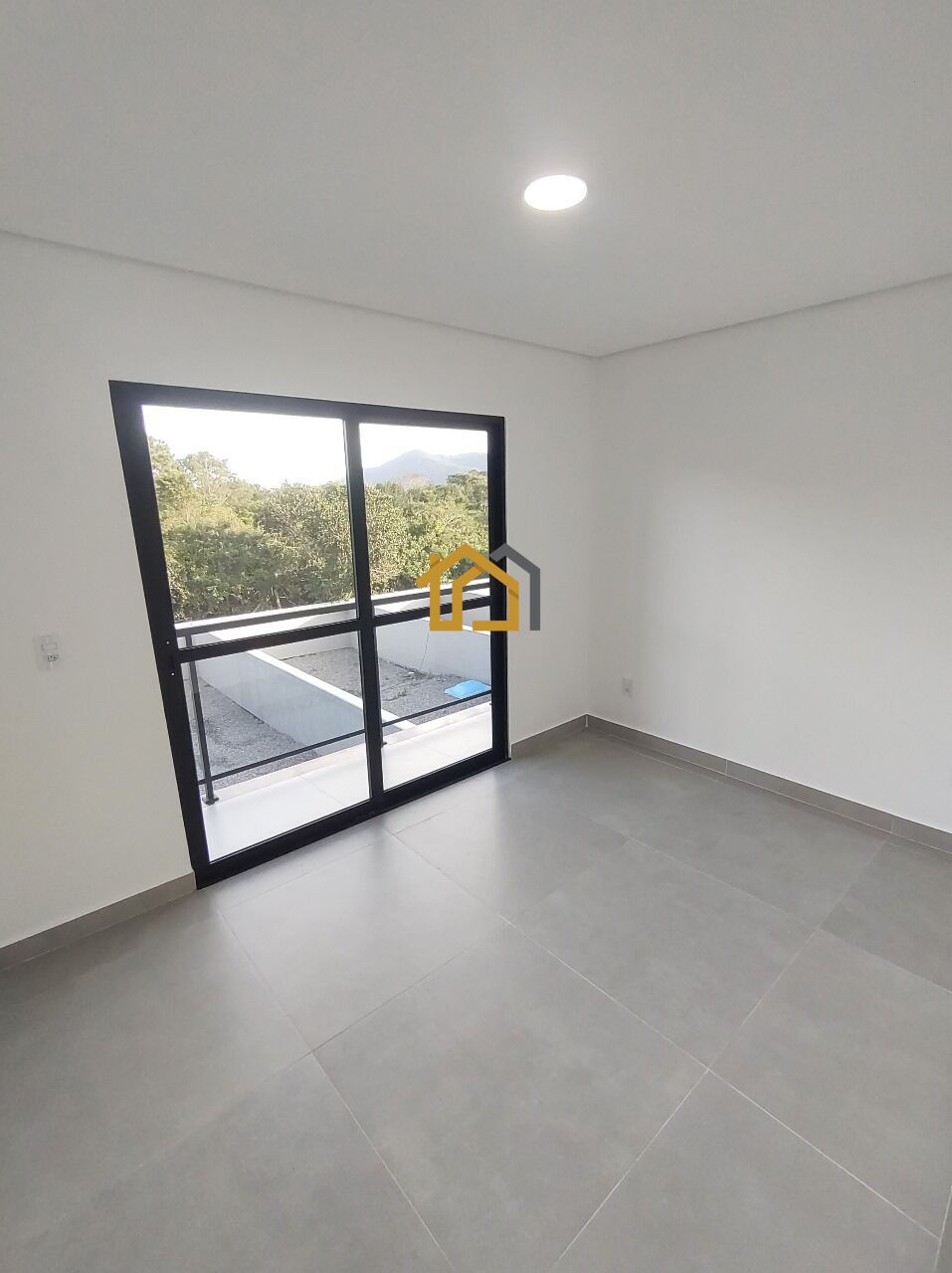 Casa à venda com 3 quartos, 120m² - Foto 7