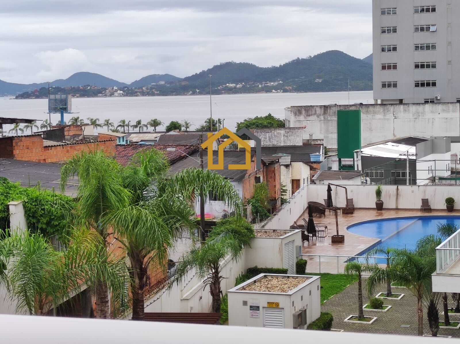 Apartamento à venda com 3 quartos, 80m² - Foto 4