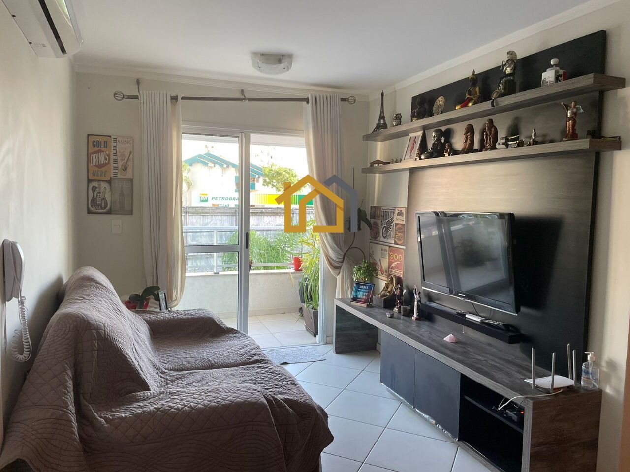 Apartamento à venda com 3 quartos, 80m² - Foto 2
