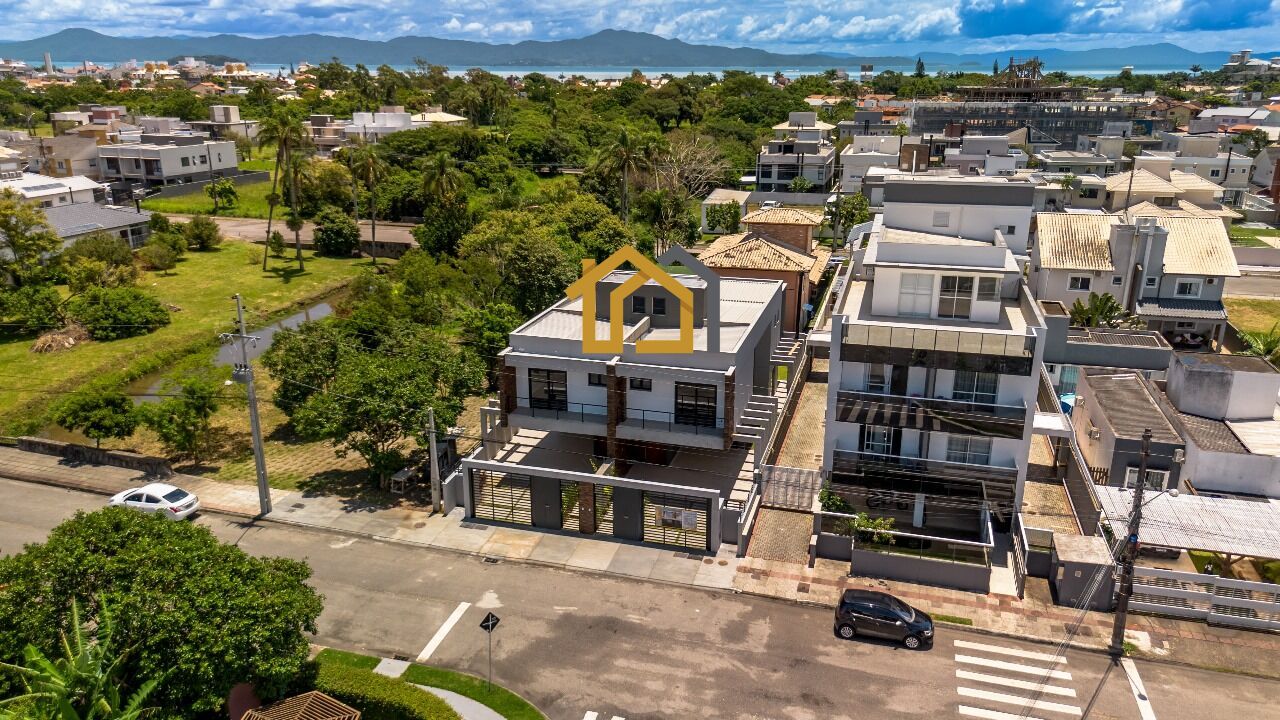 Casa à venda com 3 quartos, 237m² - Foto 32
