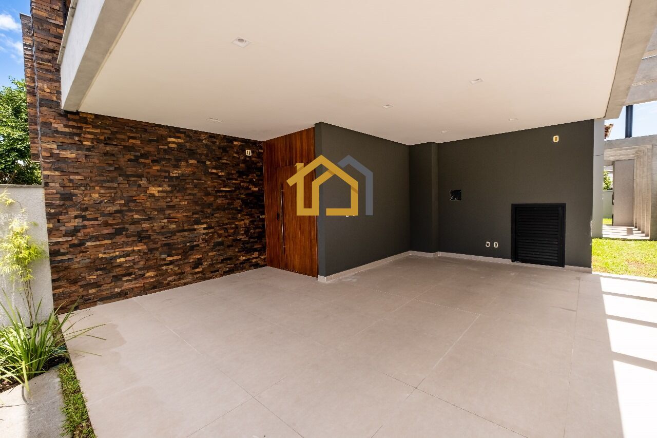 Casa à venda com 3 quartos, 237m² - Foto 3